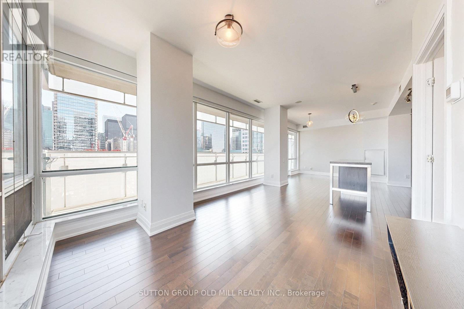 2009 - 80 John Street, Toronto, Ontario  M5V 3X4 - Photo 18 - C12445298