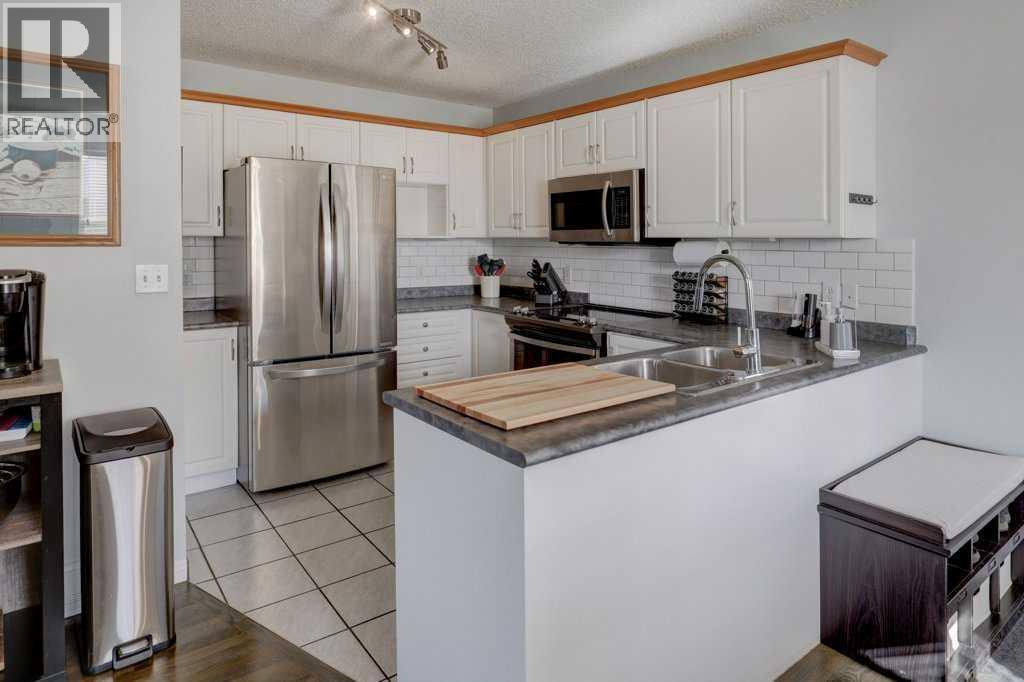 13 Ross Place, Crossfield, Alberta  T0M 0S0 - Photo 6 - A2262298
