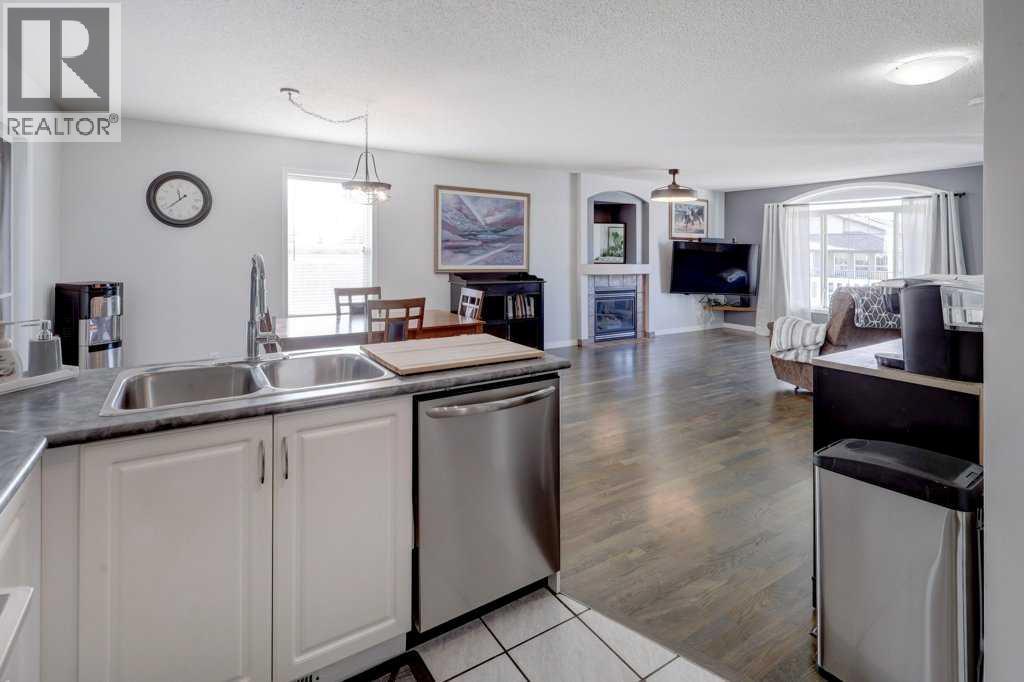 13 Ross Place, Crossfield, Alberta  T0M 0S0 - Photo 8 - A2262298