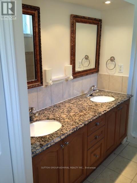 1336 Mississauga Road S, Mississauga, Ontario  L5H 2J4 - Photo 9 - W12444912