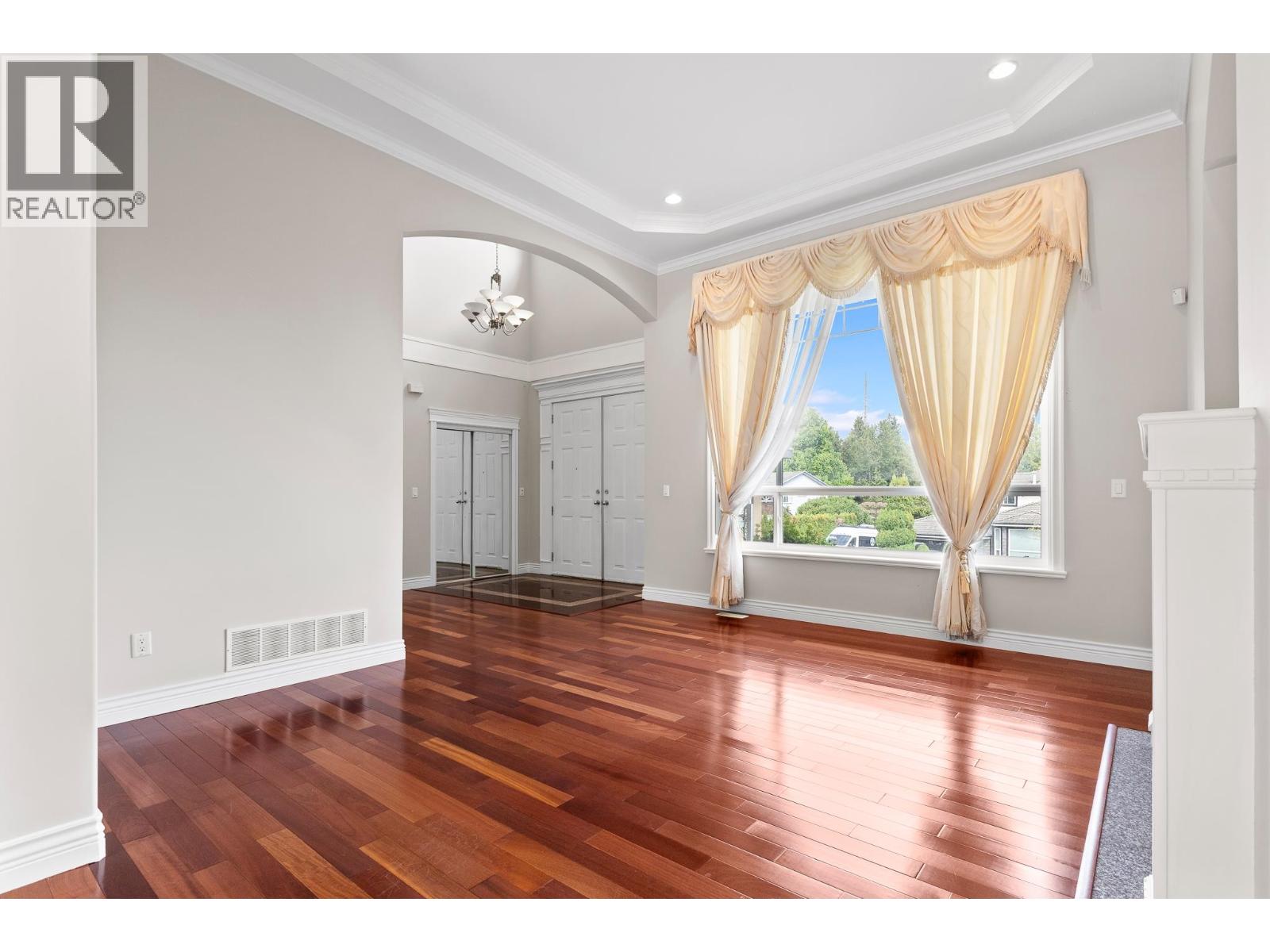 9160 Mona Avenue, Burnaby, British Columbia  V3N 5A7 - Photo 10 - R3047905