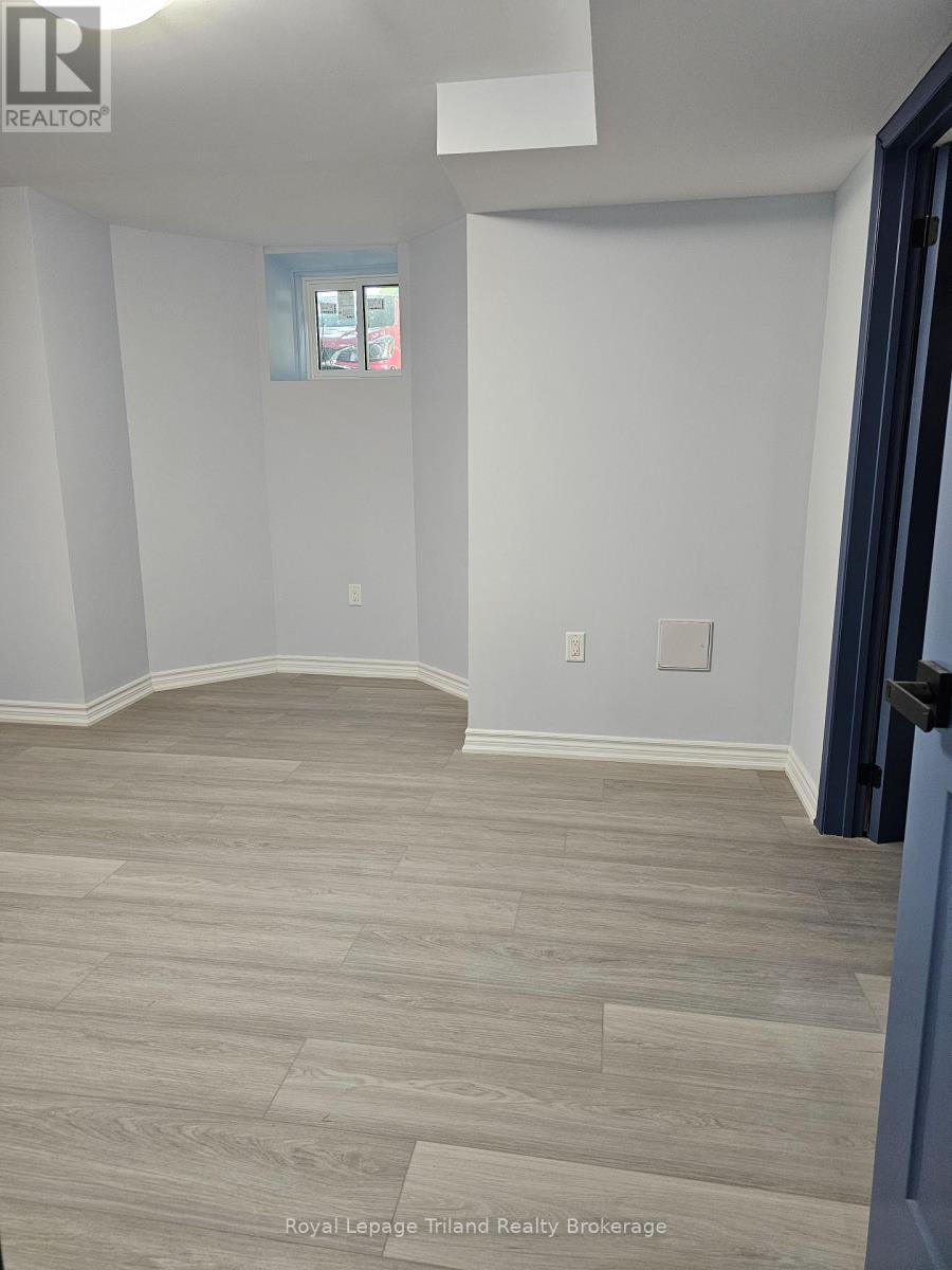 4 - 565 Peel Street, Woodstock, Ontario  N4S 1K5 - Photo 8 - X12443503