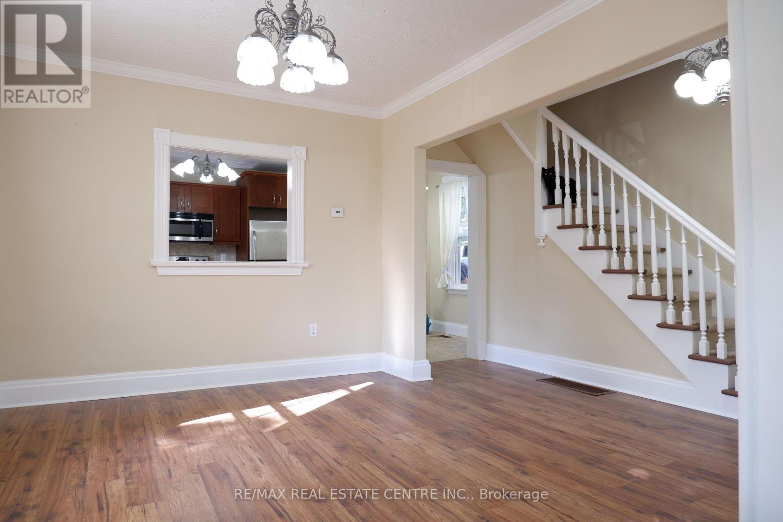 33 King Street, Halton Hills, Ontario  L7G 2G9 - Photo 10 - W12428082