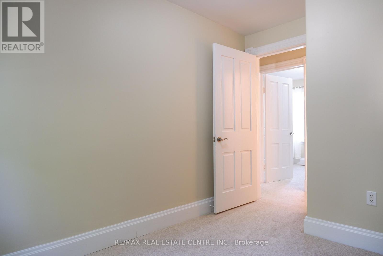 33 King Street, Halton Hills, Ontario  L7G 2G9 - Photo 16 - W12428082