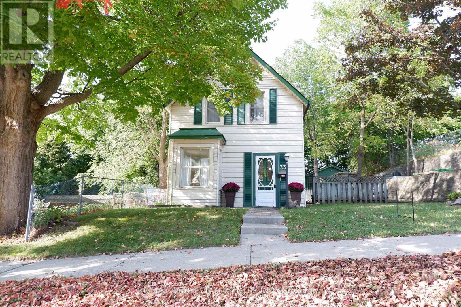 33 King Street, Halton Hills, Ontario  L7G 2G9 - Photo 32 - W12428082