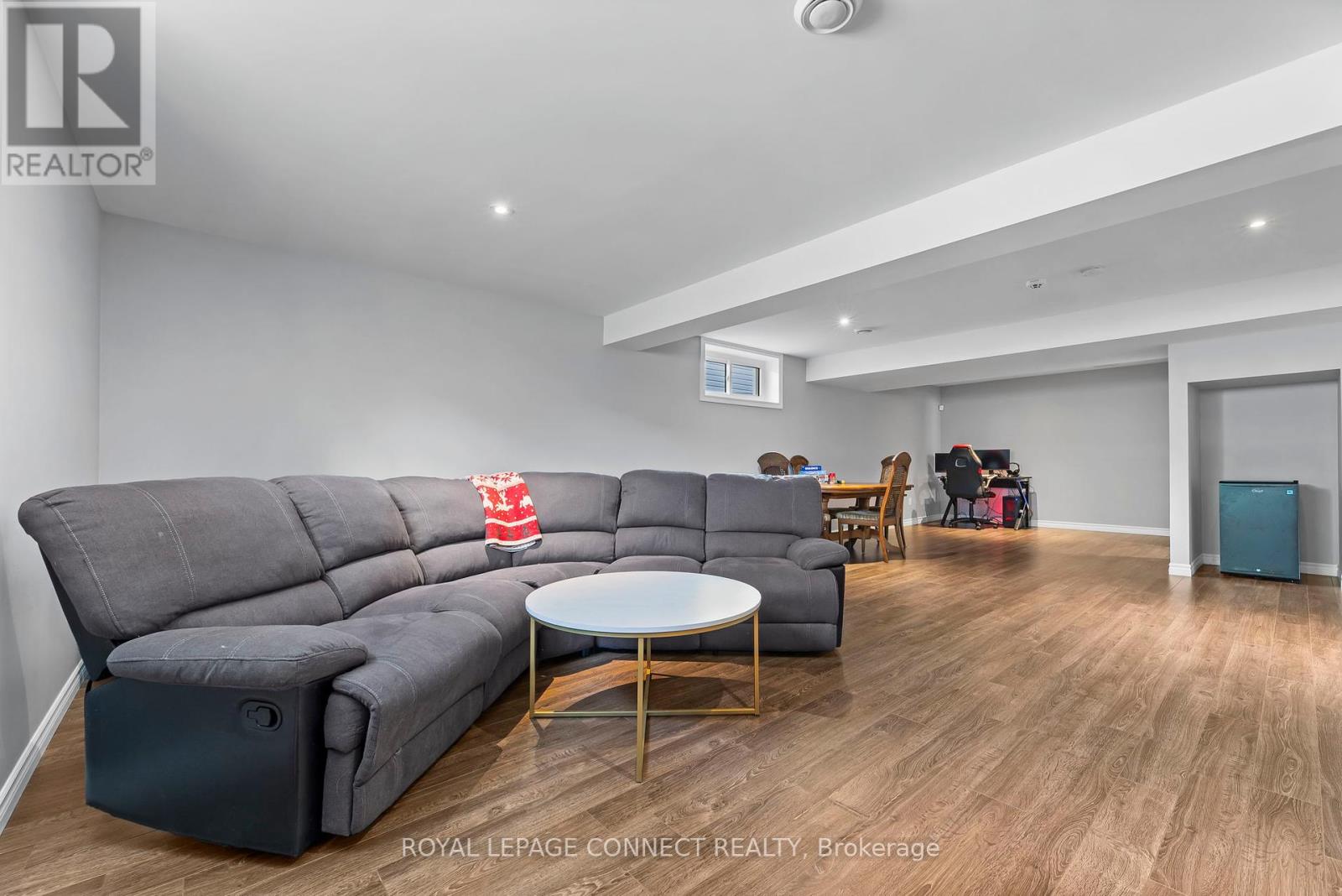 25 Springdale Drive, Kawartha Lakes, Ontario  K9V 4R1 - Photo 26 - X12379326