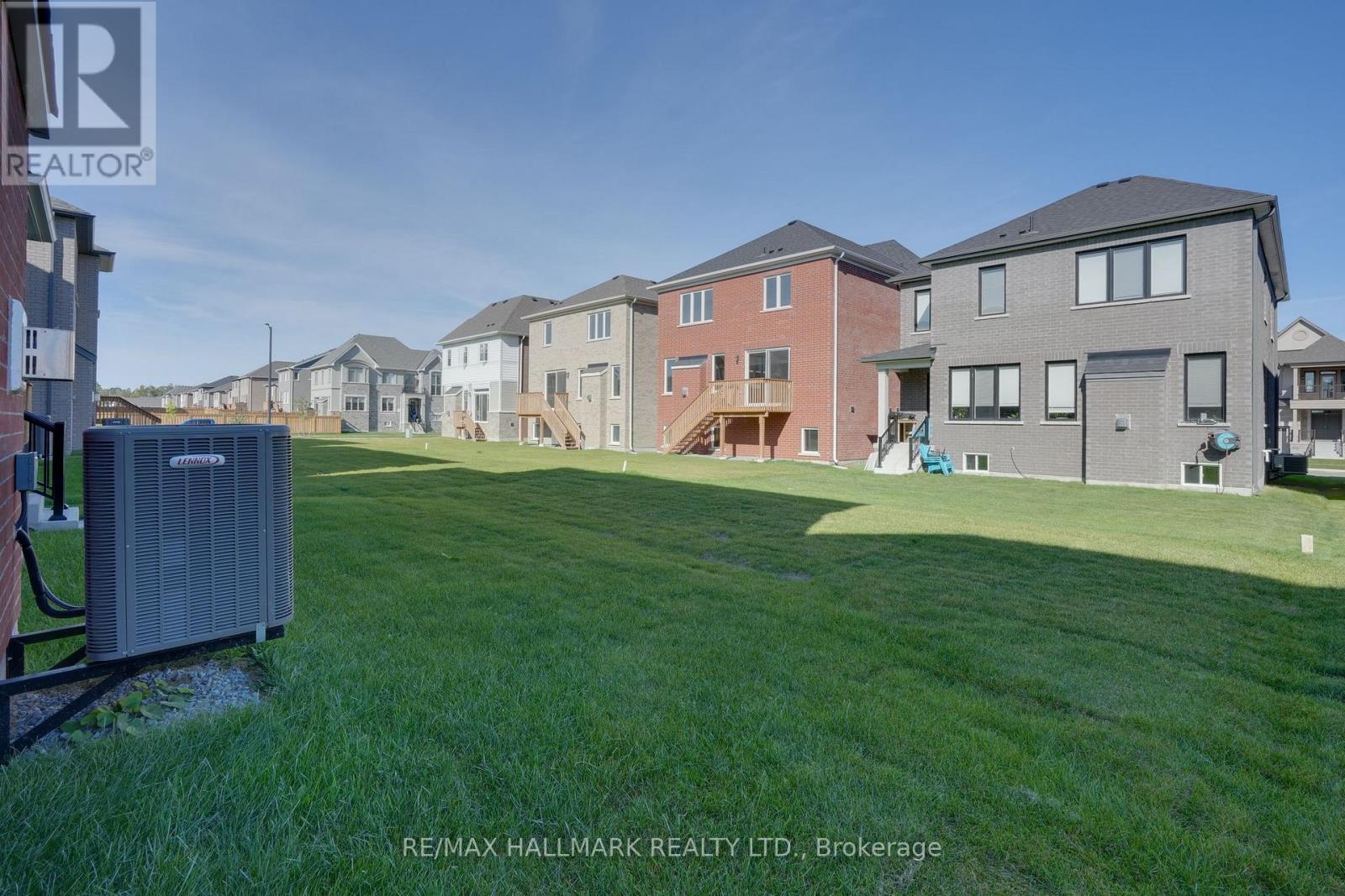 626 Newlove Street, Innisfil, Ontario  L9S 0R9 - Photo 19 - N12445728