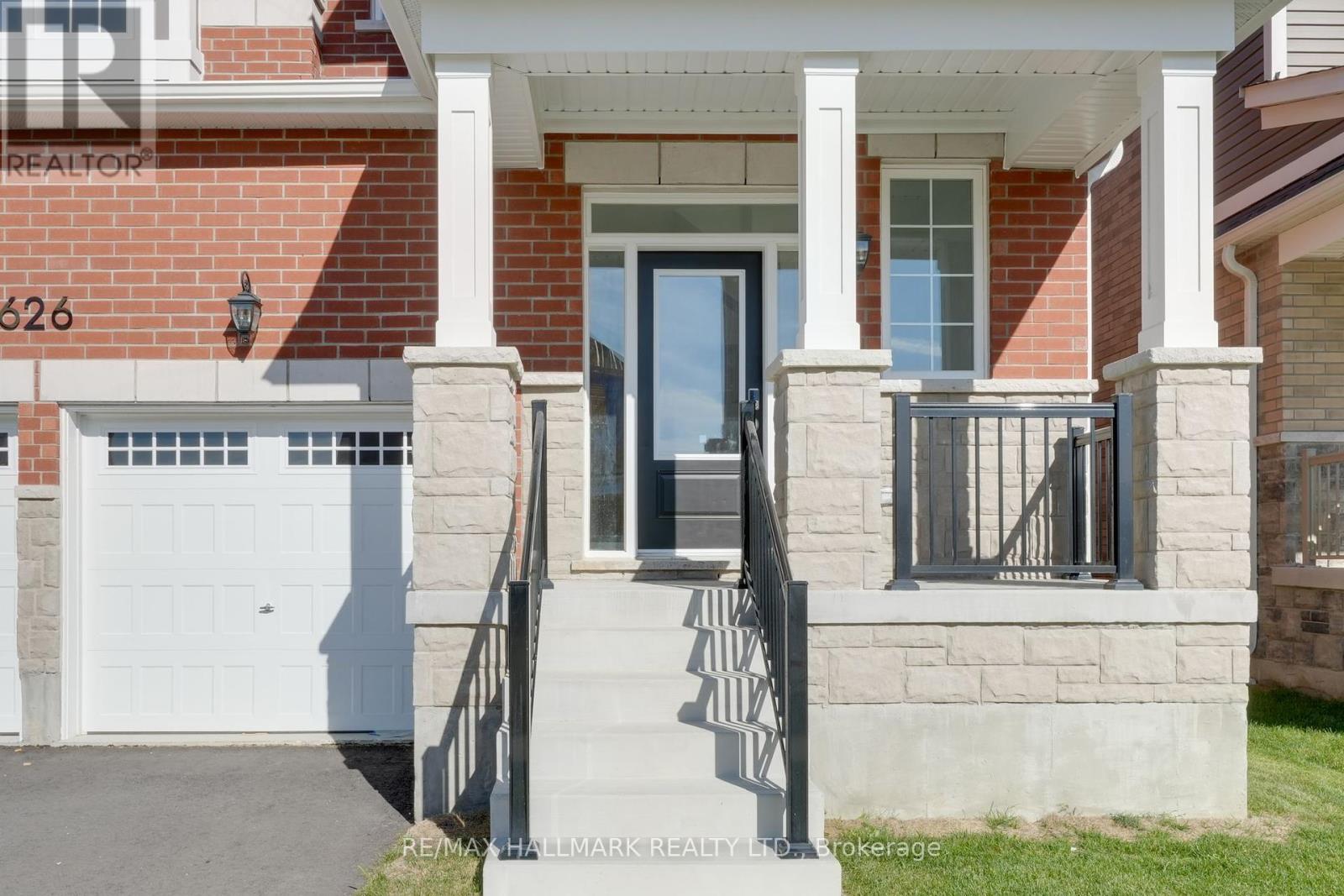 626 Newlove Street, Innisfil, Ontario  L9S 0R9 - Photo 5 - N12445728