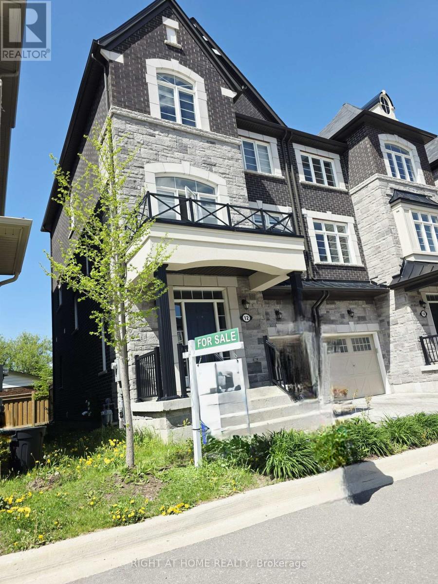 12 Globemaster Lane, Richmond Hill (Oak Ridges), Ontario  L4E 1H3 - Photo 1 - N12445737