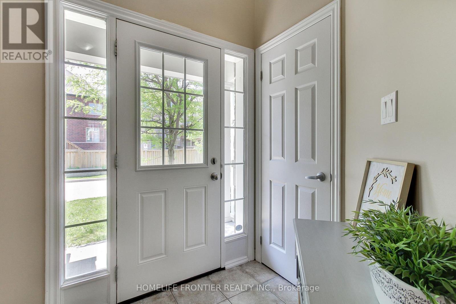 162 Verdi Road, Richmond Hill (Oak Ridges), Ontario  L4E 0Z6 - Photo 3 - N12445740