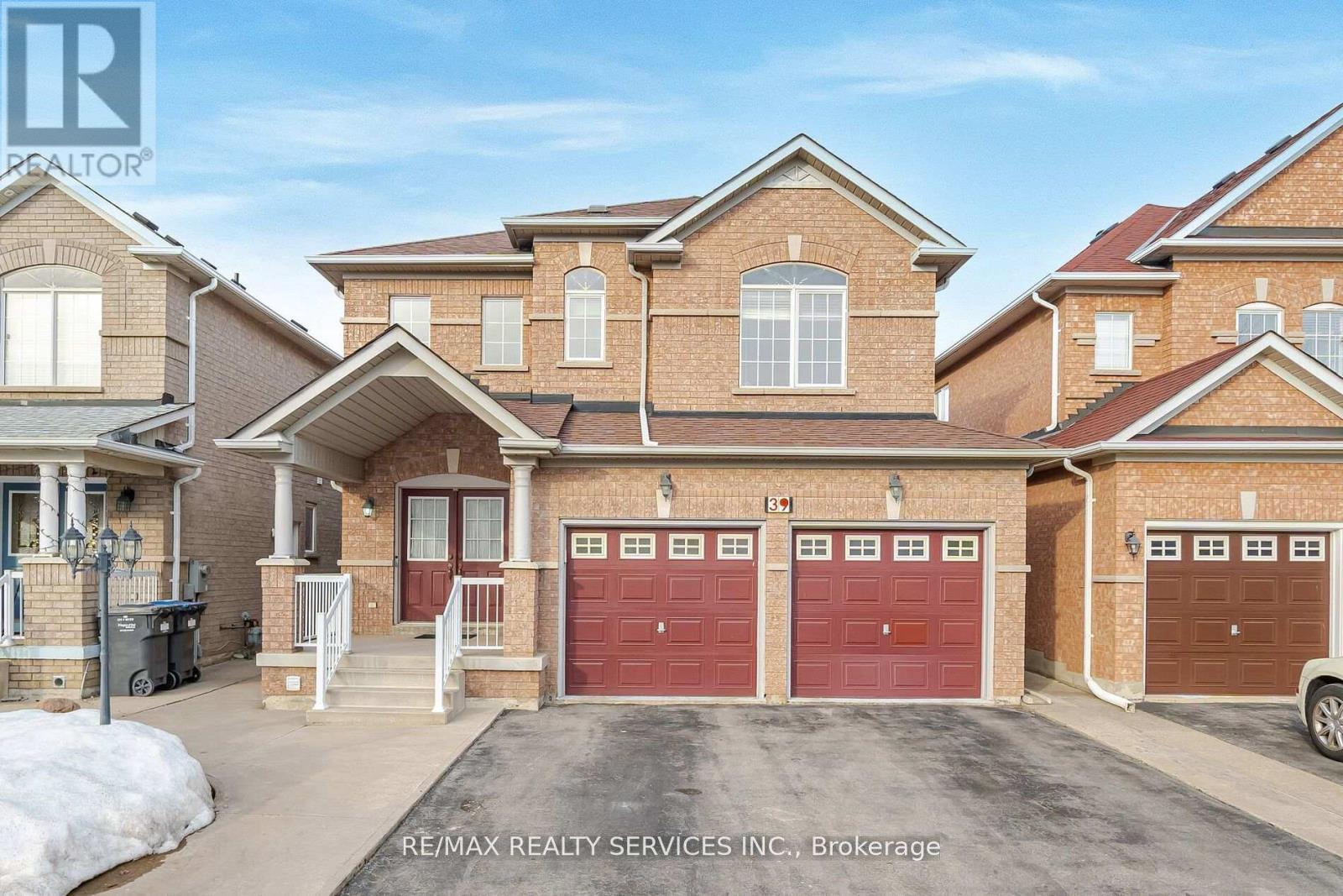 39 Rattlesnake Road, Brampton (Sandringham-Wellington), Ontario  L6R 3B9 - Photo 1 - W12445719