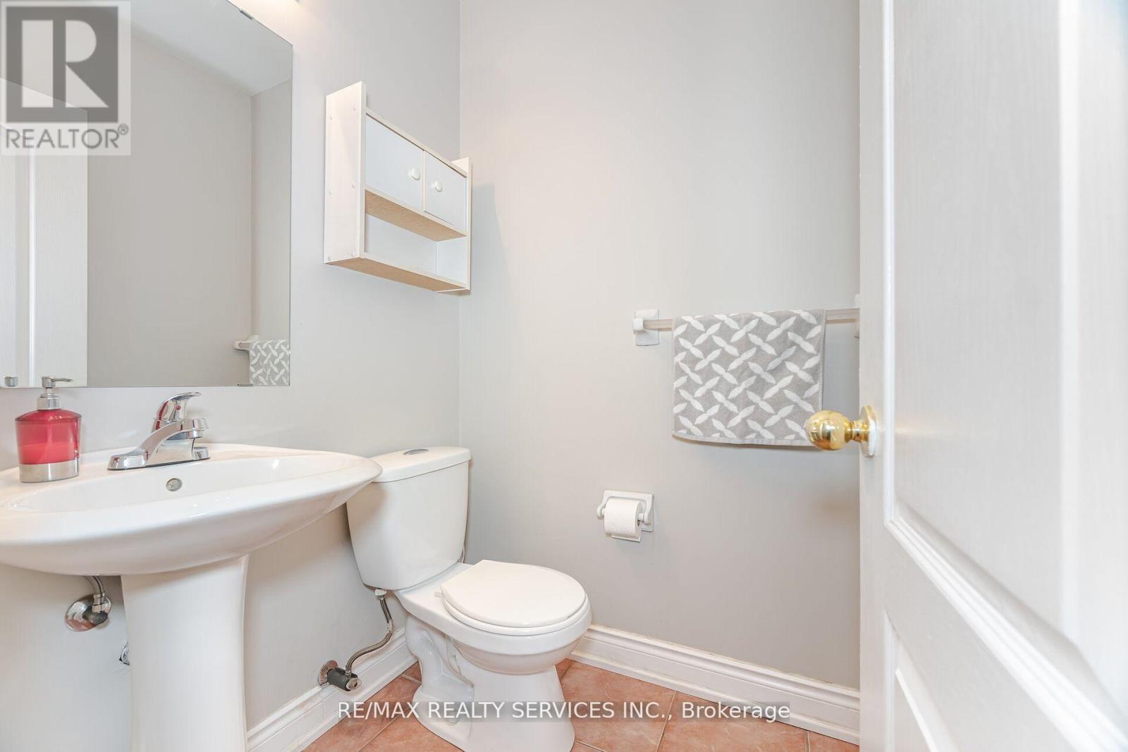 39 Rattlesnake Road, Brampton (Sandringham-Wellington), Ontario  L6R 3B9 - Photo 20 - W12445719