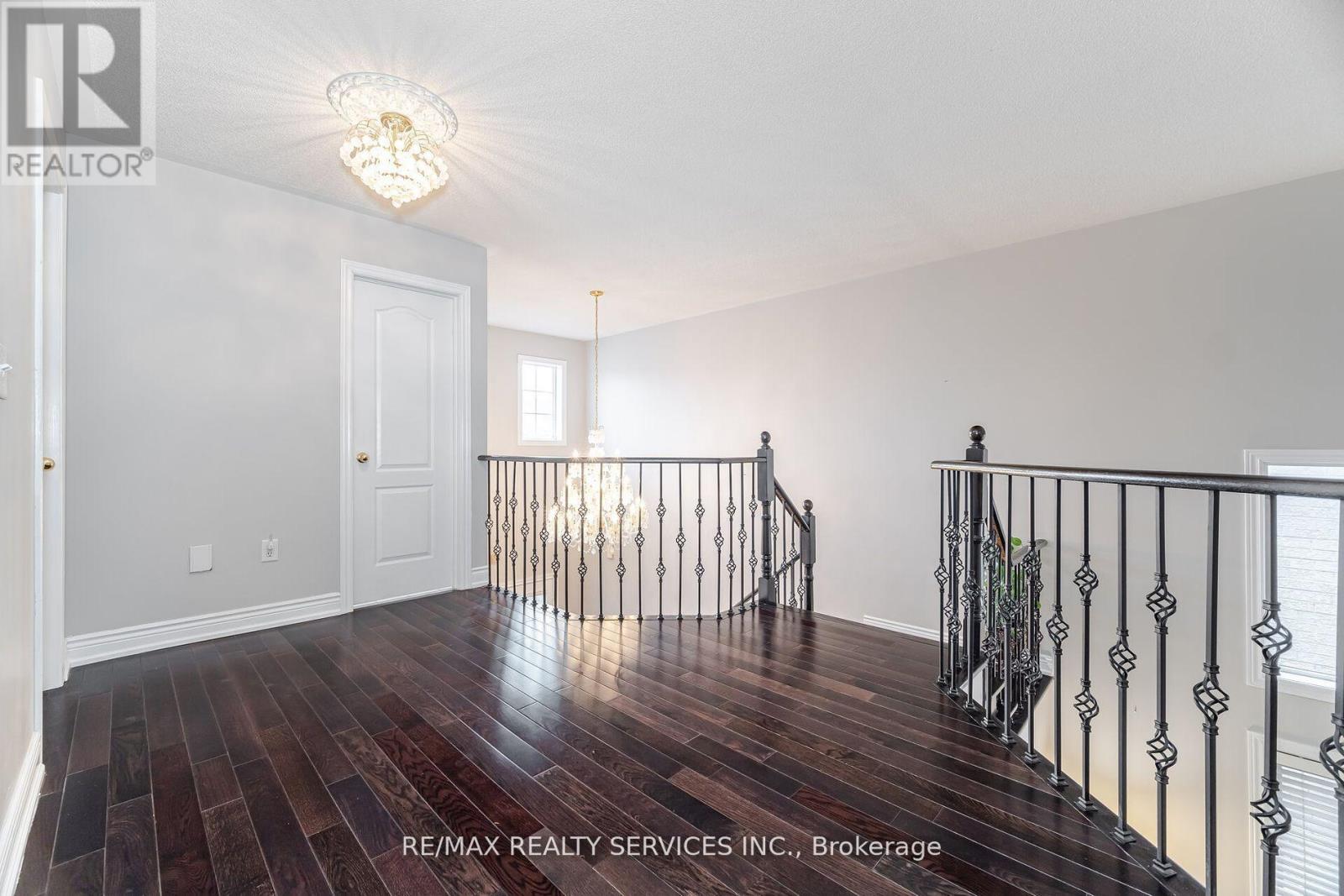 39 Rattlesnake Road, Brampton (Sandringham-Wellington), Ontario  L6R 3B9 - Photo 22 - W12445719
