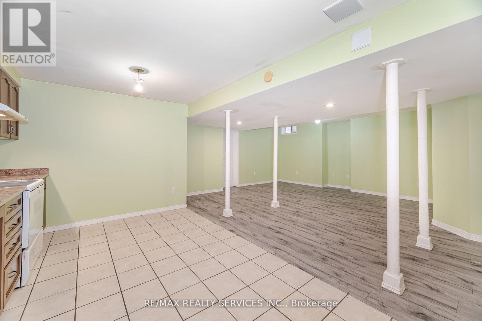 39 Rattlesnake Road, Brampton (Sandringham-Wellington), Ontario  L6R 3B9 - Photo 37 - W12445719