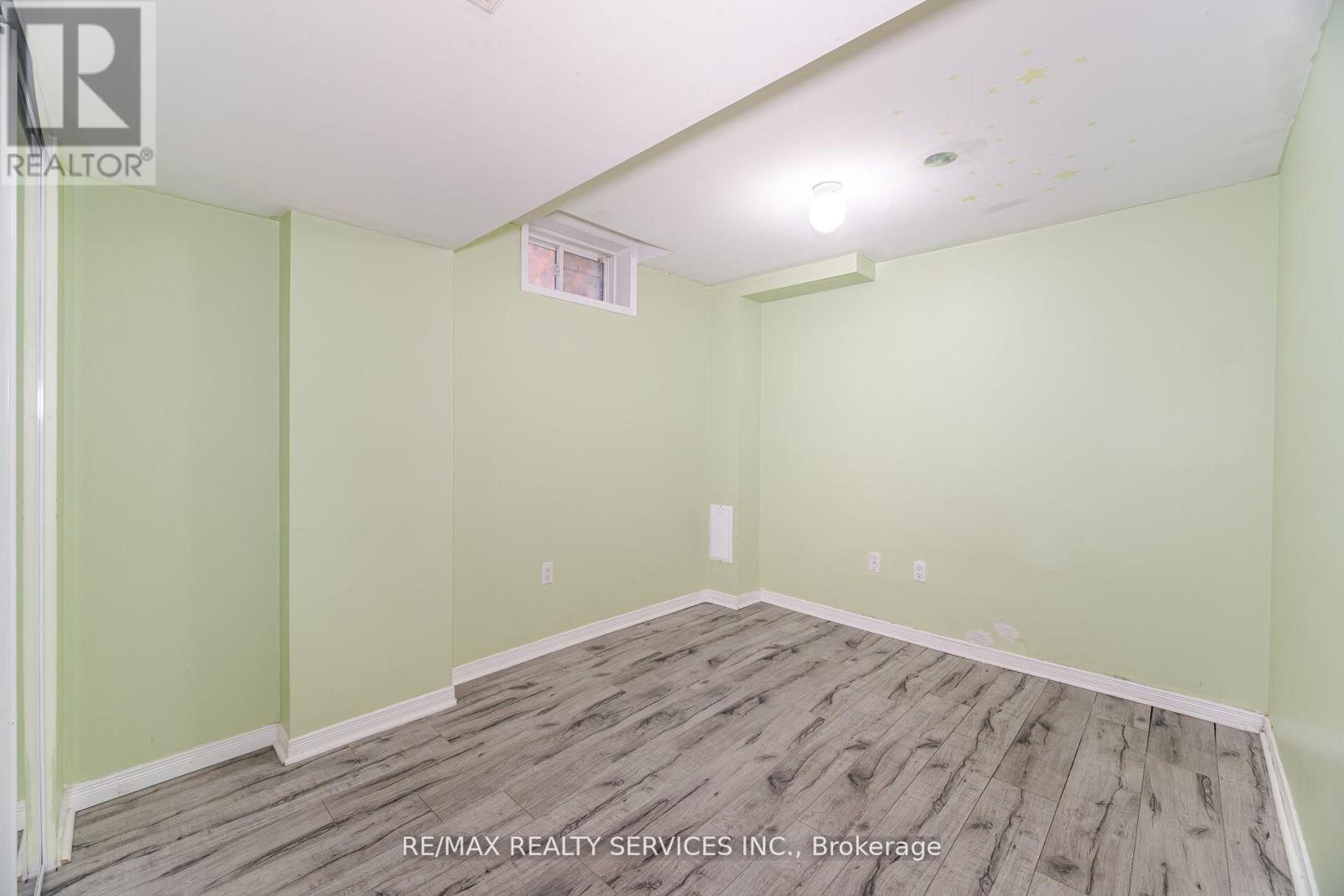 39 Rattlesnake Road, Brampton (Sandringham-Wellington), Ontario  L6R 3B9 - Photo 40 - W12445719