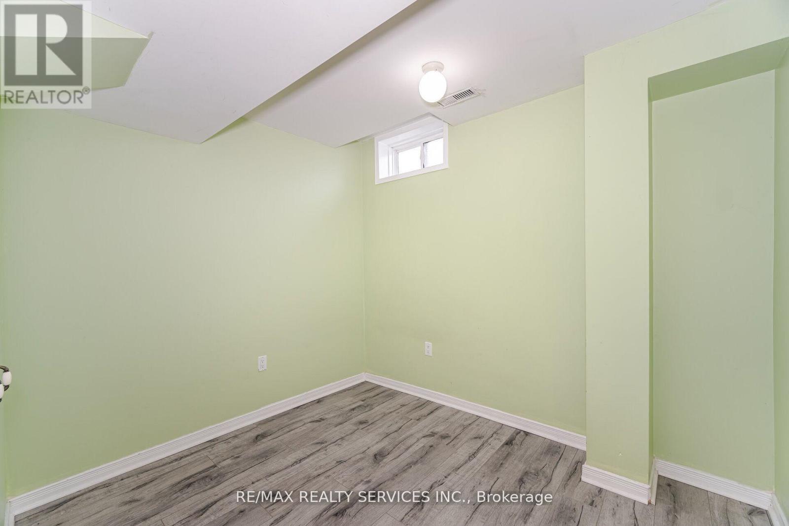 39 Rattlesnake Road, Brampton (Sandringham-Wellington), Ontario  L6R 3B9 - Photo 43 - W12445719
