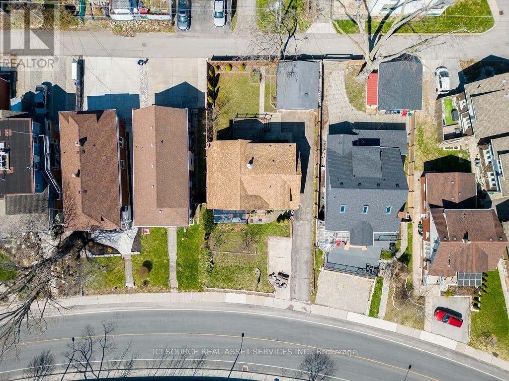 5207 River Road, Niagara Falls (Downtown), Ontario  L2E 3G9 - Photo 3 - X12445726