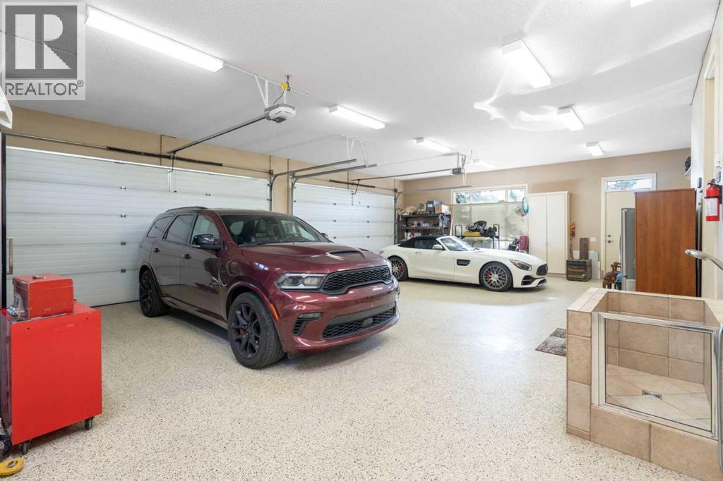 32045 Willow Way, Rural Rocky View County, Alberta  T4C 2Y4 - Photo 35 - A2257326