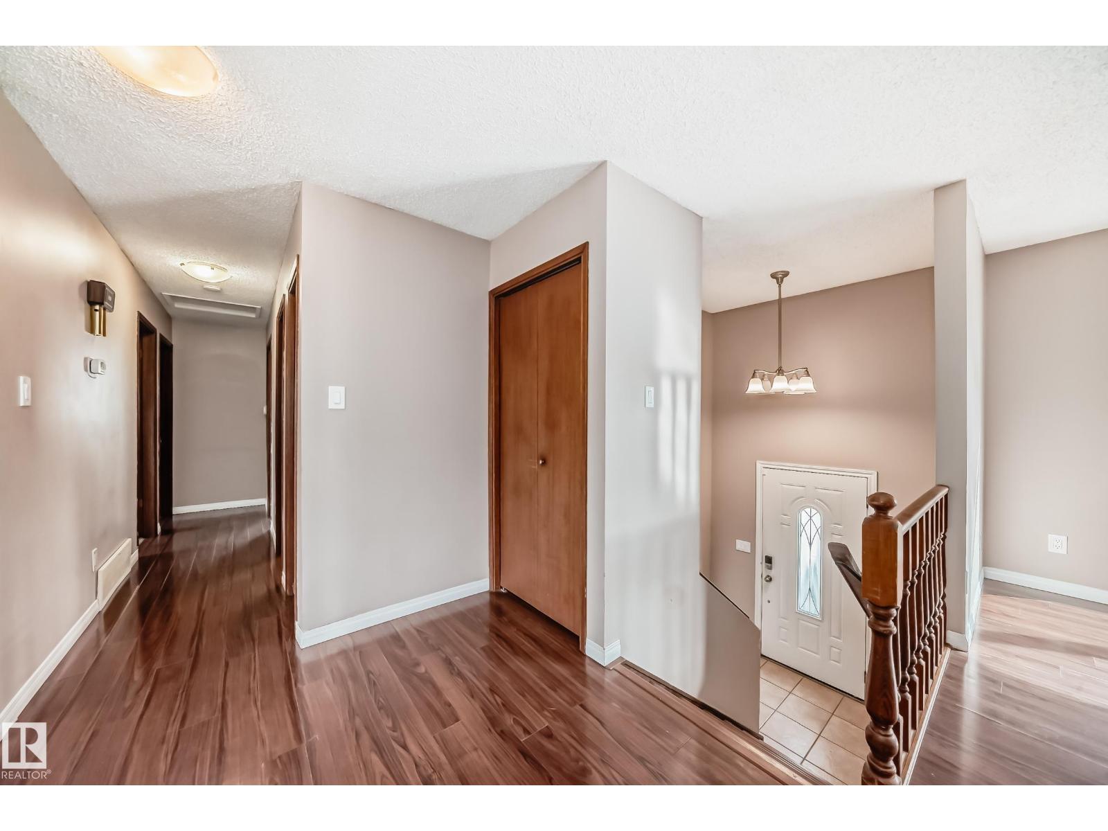 7026 11 Av Nw, Edmonton, Alberta  T6K 3J5 - Photo 11 - E4460942