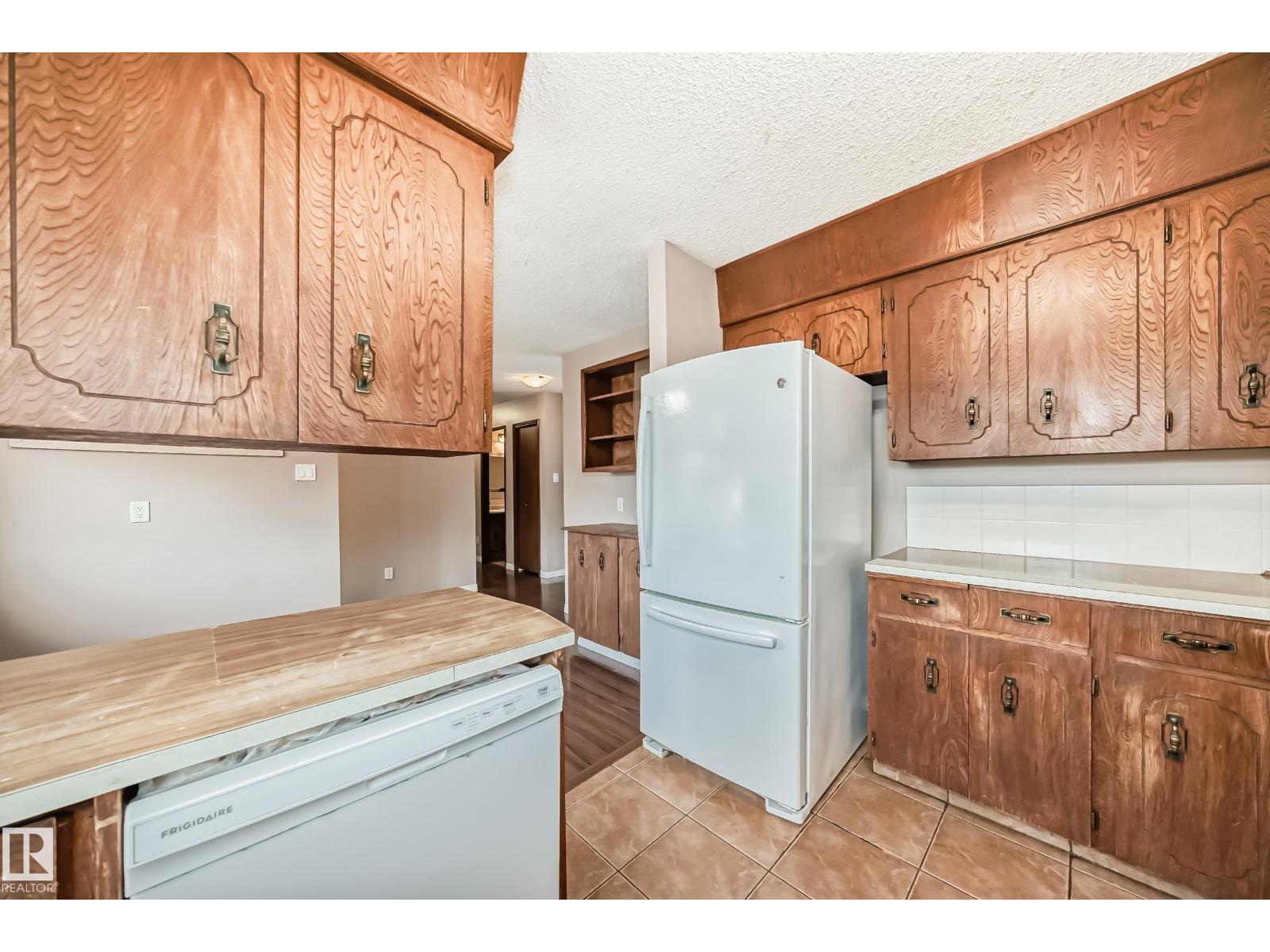 7026 11 Av Nw, Edmonton, Alberta  T6K 3J5 - Photo 14 - E4460942