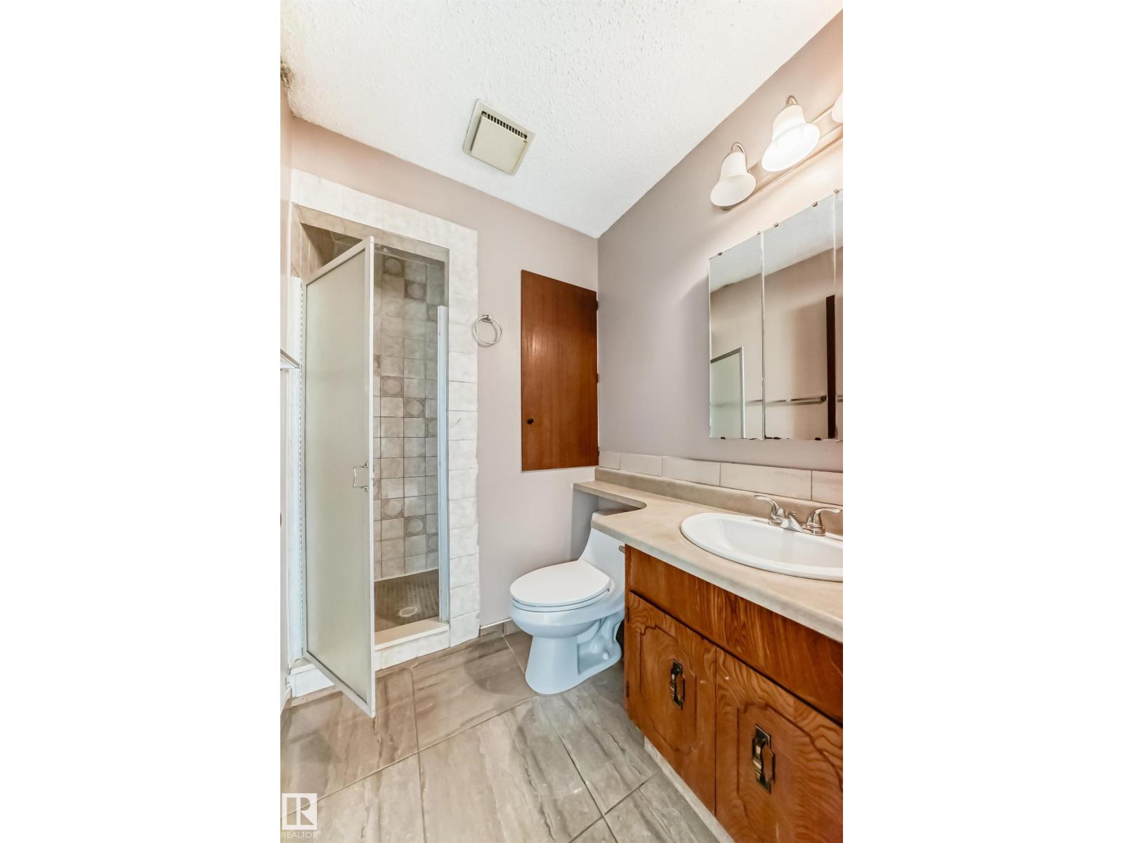 7026 11 Av Nw, Edmonton, Alberta  T6K 3J5 - Photo 23 - E4460942