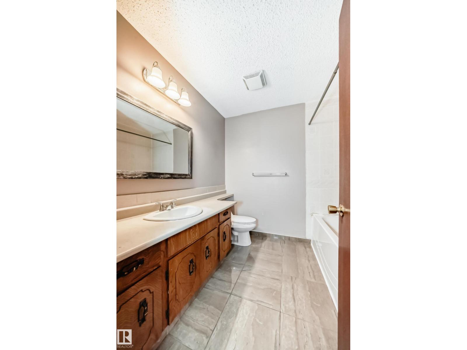 7026 11 Av Nw, Edmonton, Alberta  T6K 3J5 - Photo 29 - E4460942