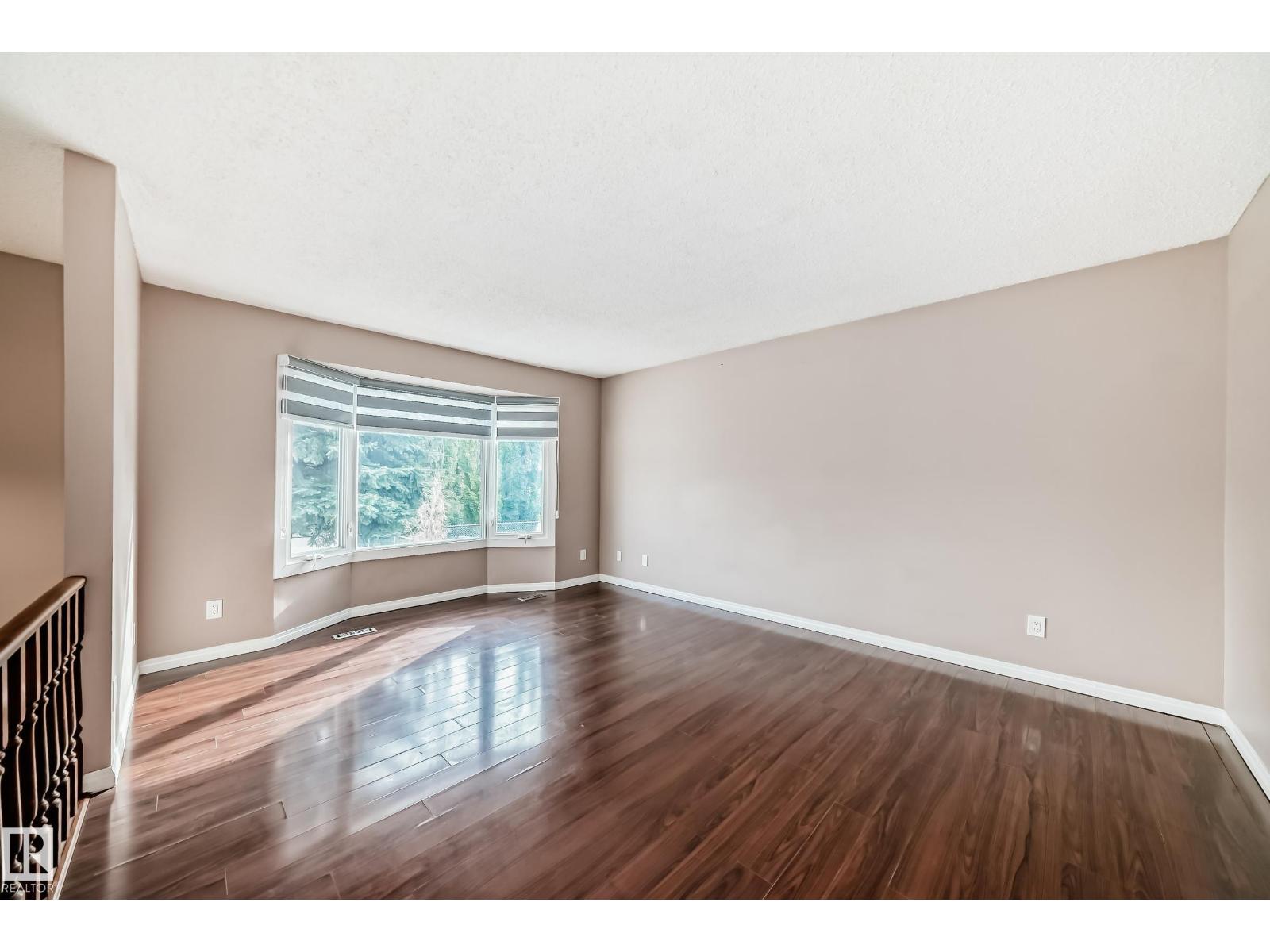 7026 11 Av Nw, Edmonton, Alberta  T6K 3J5 - Photo 4 - E4460942