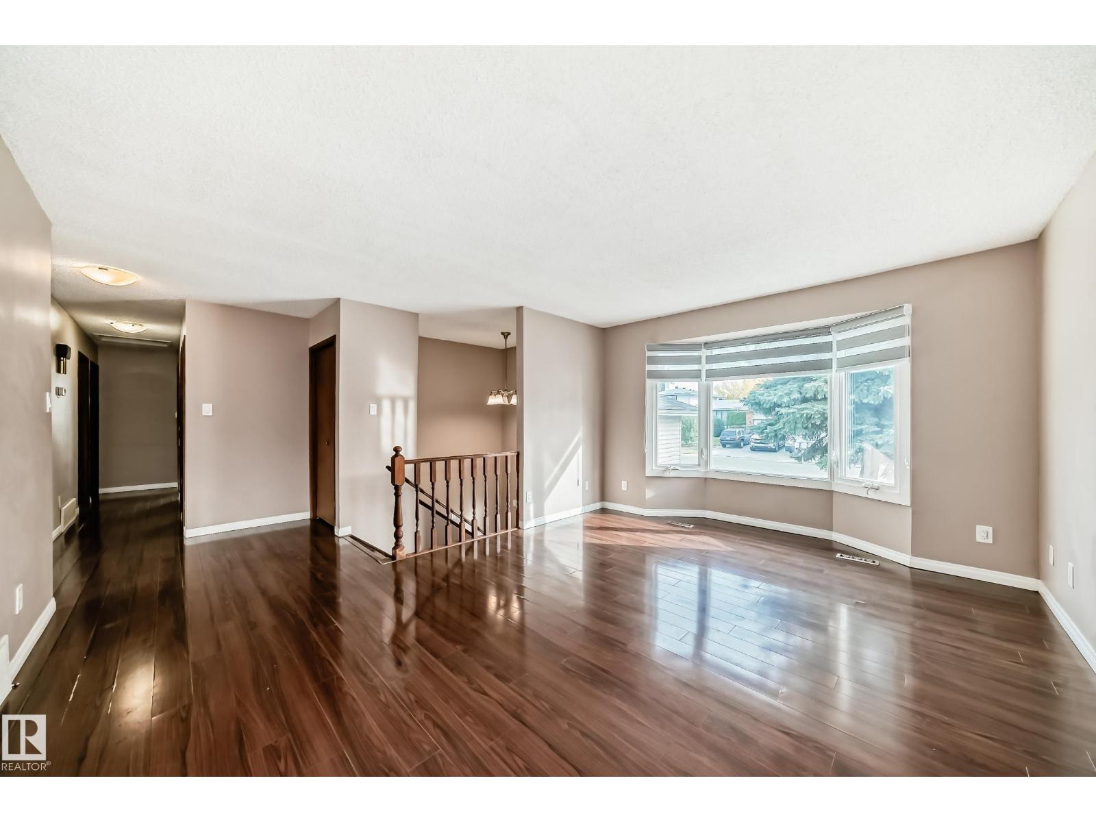 7026 11 Av Nw, Edmonton, Alberta  T6K 3J5 - Photo 6 - E4460942