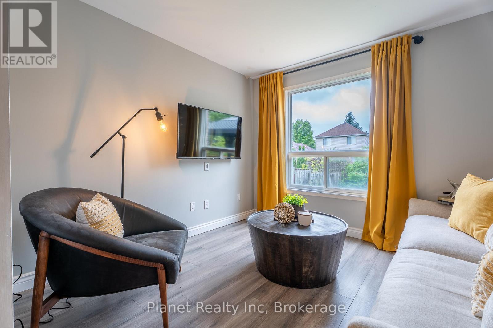 16 Southcreek Trail, Guelph, Ontario  N1G 4Y8 - Photo 8 - X12296264
