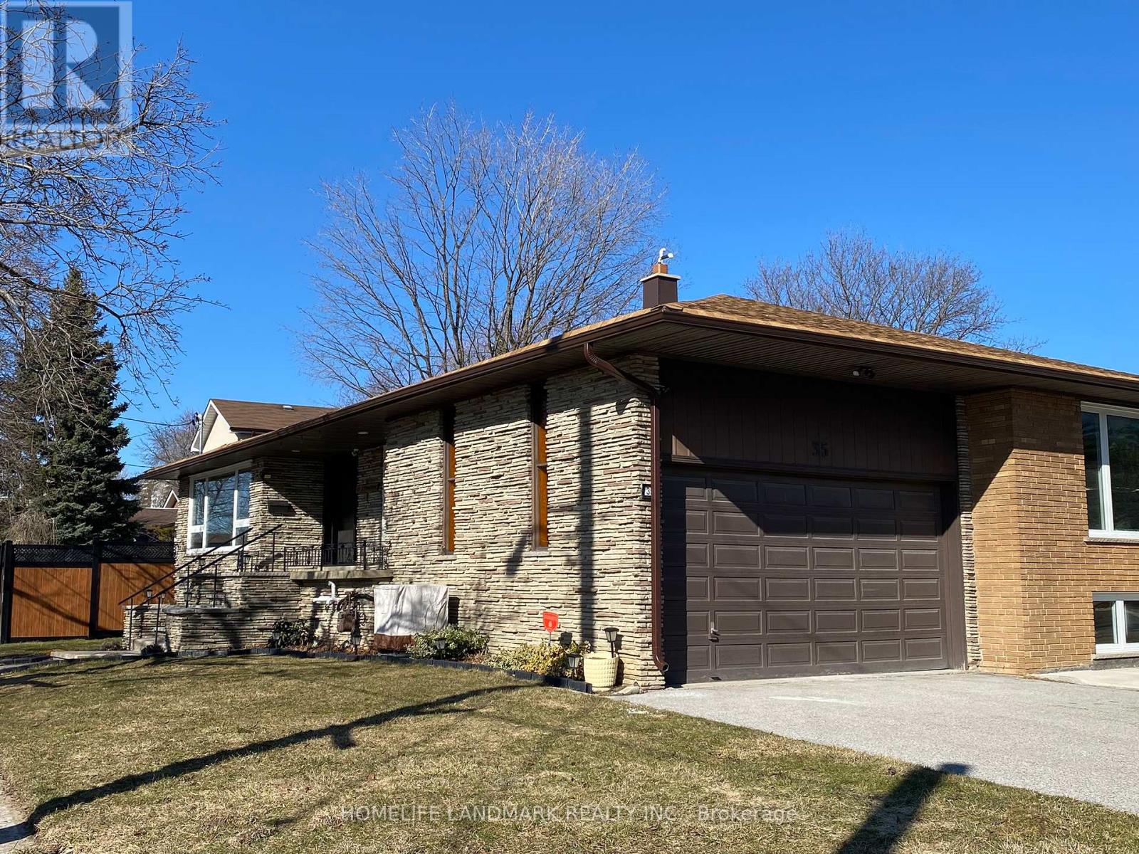 35 Robingrove Road, Toronto, Ontario  M2R 2Z8 - Photo 2 - C12445752