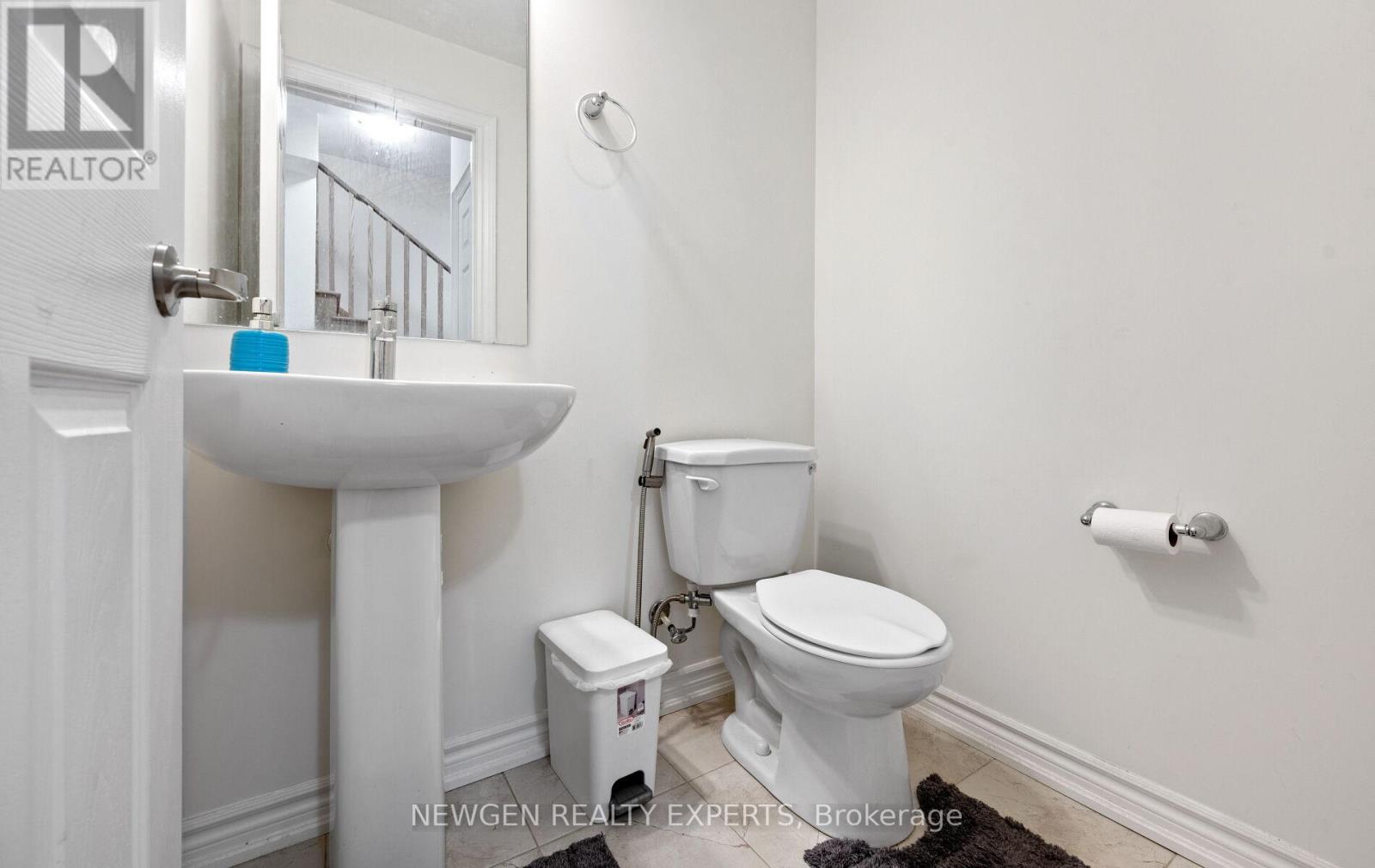 223 Royal Northern Path N, Oshawa, Ontario  L1L 0R6 - Photo 12 - E12429671