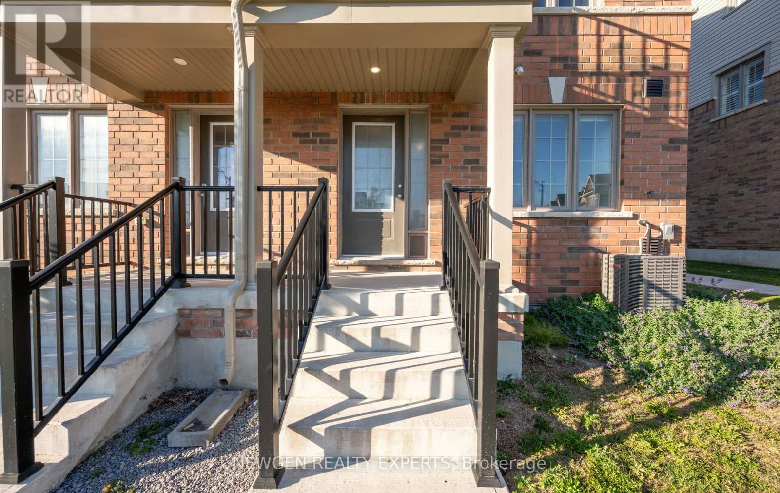 223 Royal Northern Path N, Oshawa, Ontario  L1L 0R6 - Photo 10 - E12429671