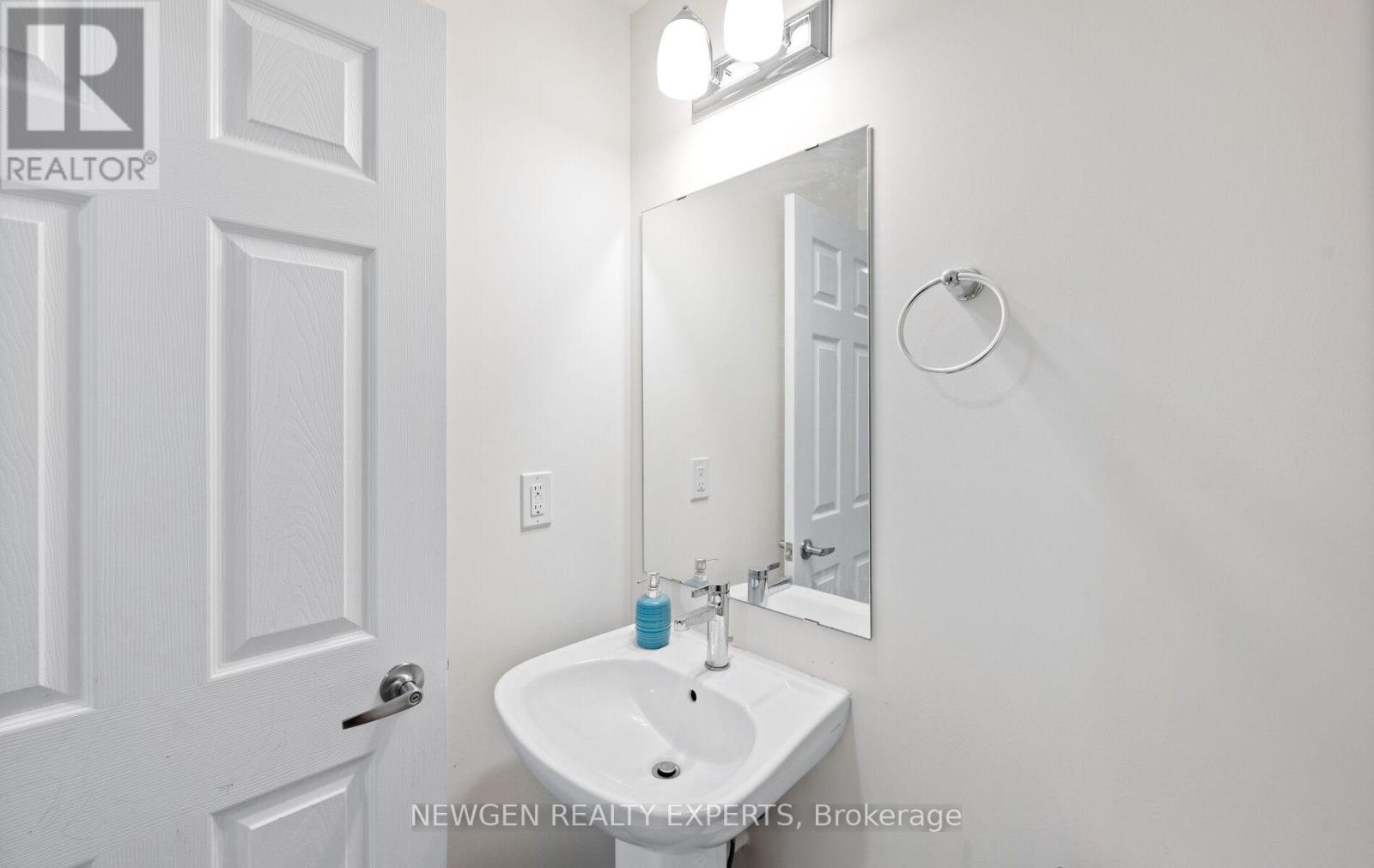 223 Royal Northern Path N, Oshawa, Ontario  L1L 0R6 - Photo 13 - E12429671