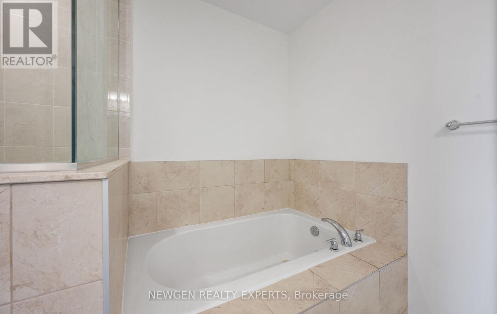 223 Royal Northern Path N, Oshawa, Ontario  L1L 0R6 - Photo 29 - E12429671