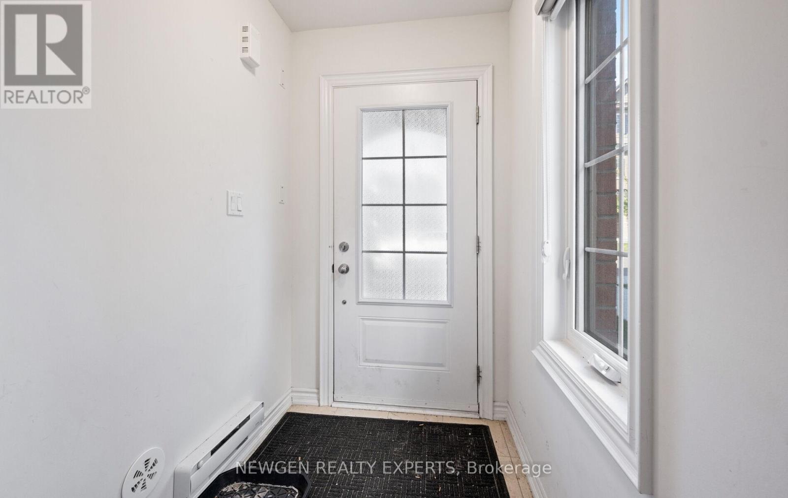 223 Royal Northern Path N, Oshawa, Ontario  L1L 0R6 - Photo 5 - E12429671