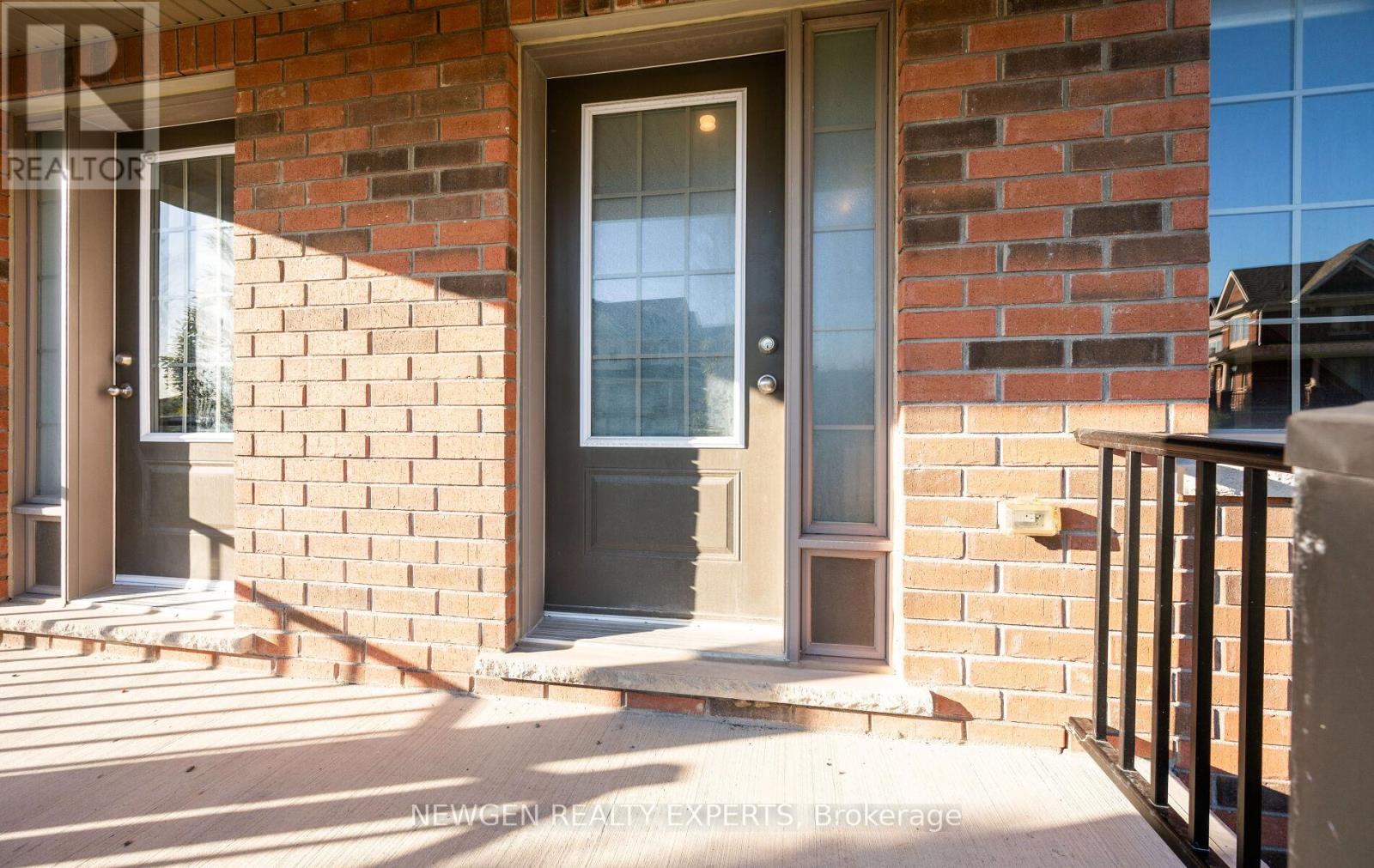 223 Royal Northern Path N, Oshawa, Ontario  L1L 0R6 - Photo 9 - E12429671