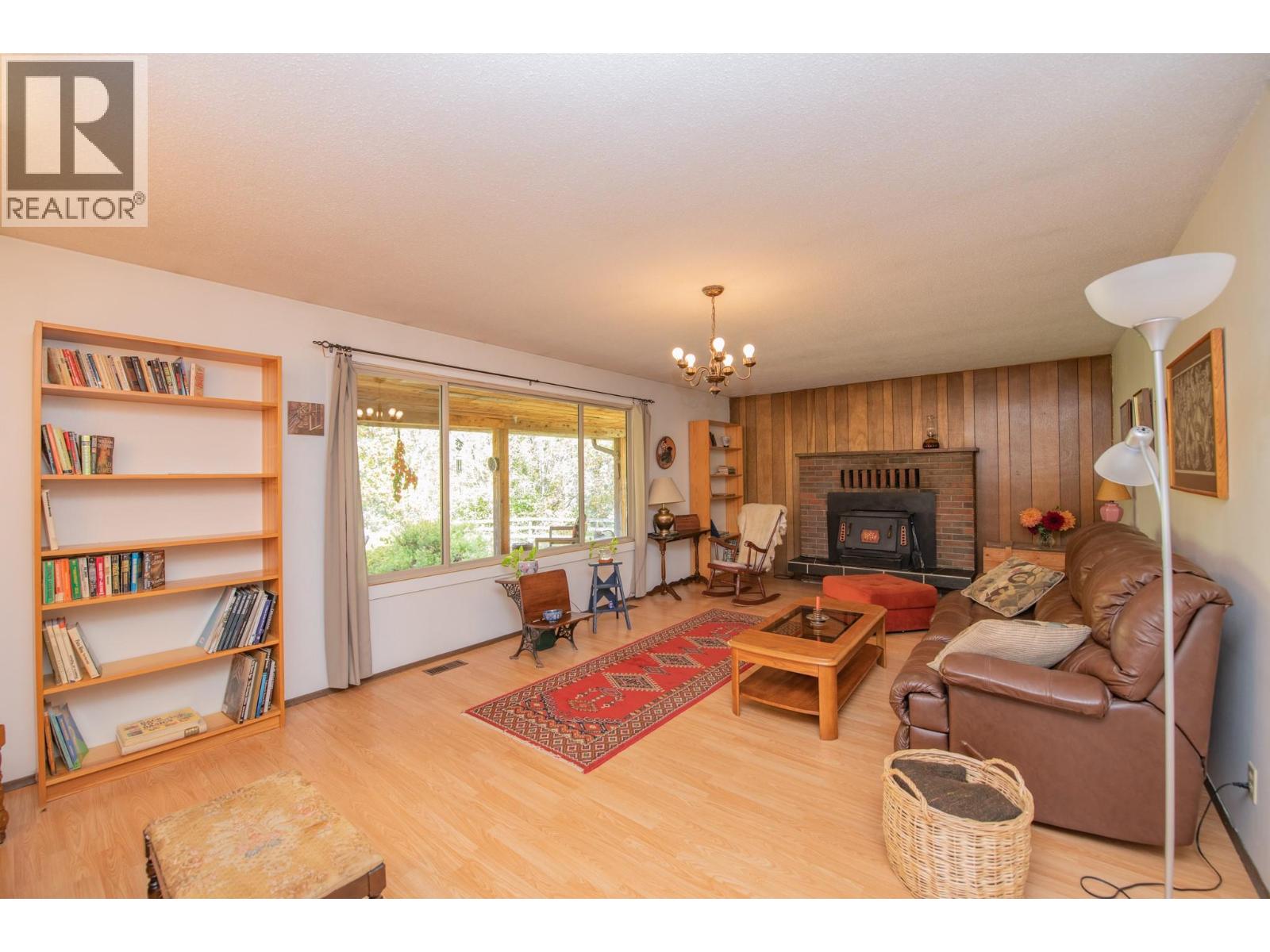 3144 Creighton Valley Road, Cherryville, British Columbia  V0E 2G3 - Photo 4 - 10364868