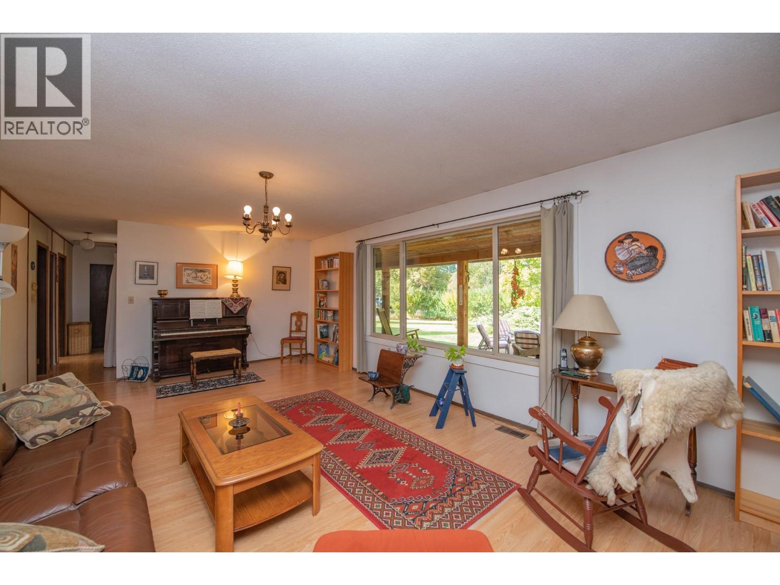 3144 Creighton Valley Road, Cherryville, British Columbia  V0E 2G3 - Photo 21 - 10364868
