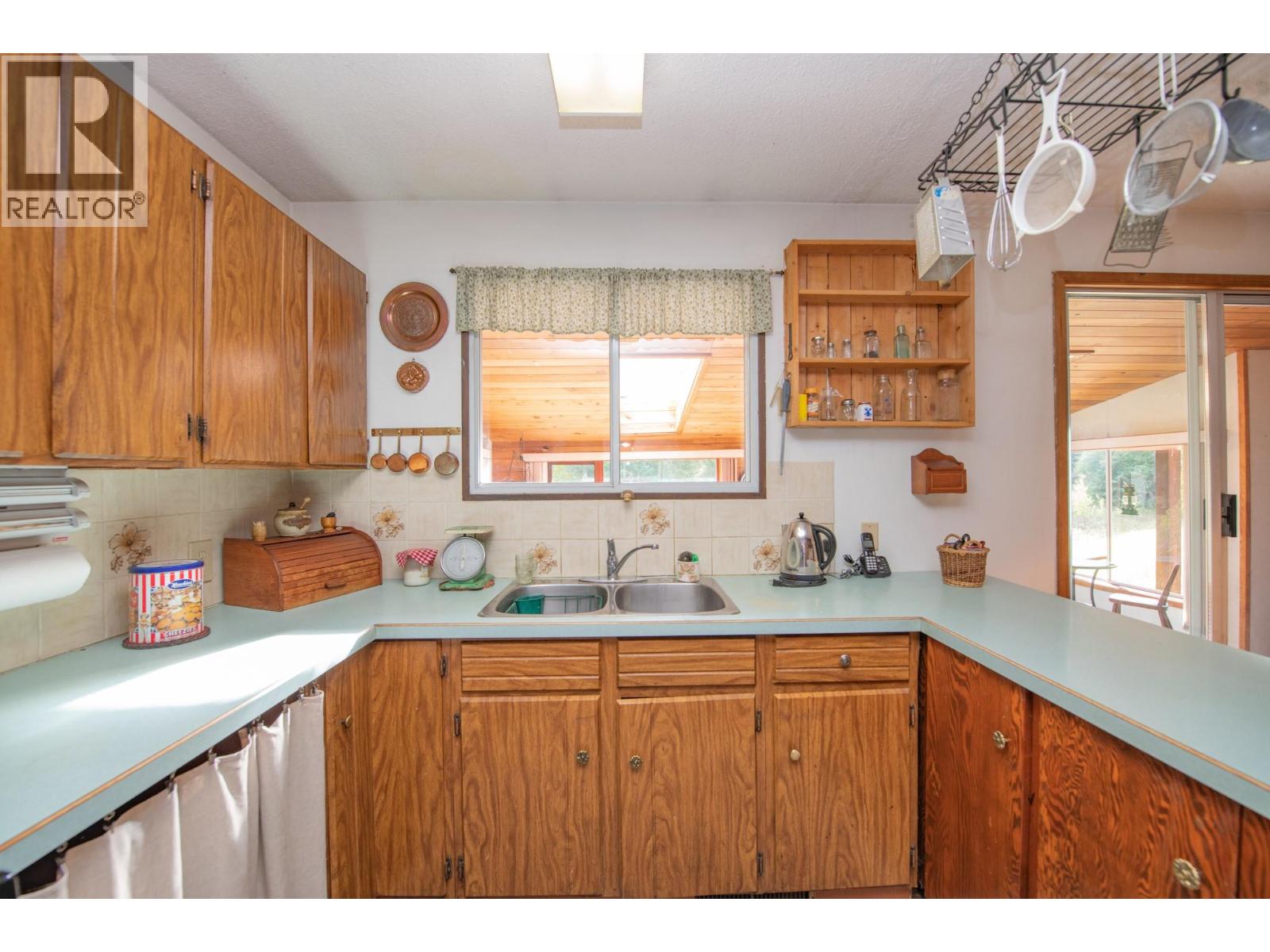 3144 Creighton Valley Road, Cherryville, British Columbia  V0E 2G3 - Photo 18 - 10364868