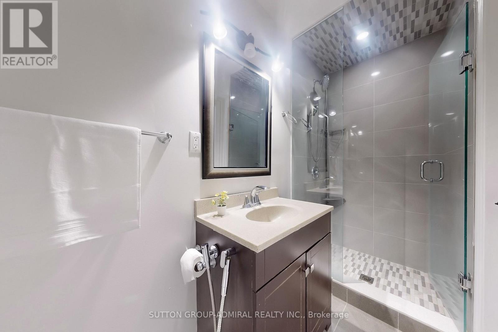 160 Marwood Place, Vaughan, Ontario  L6A 1C4 - Photo 19 - N12396570
