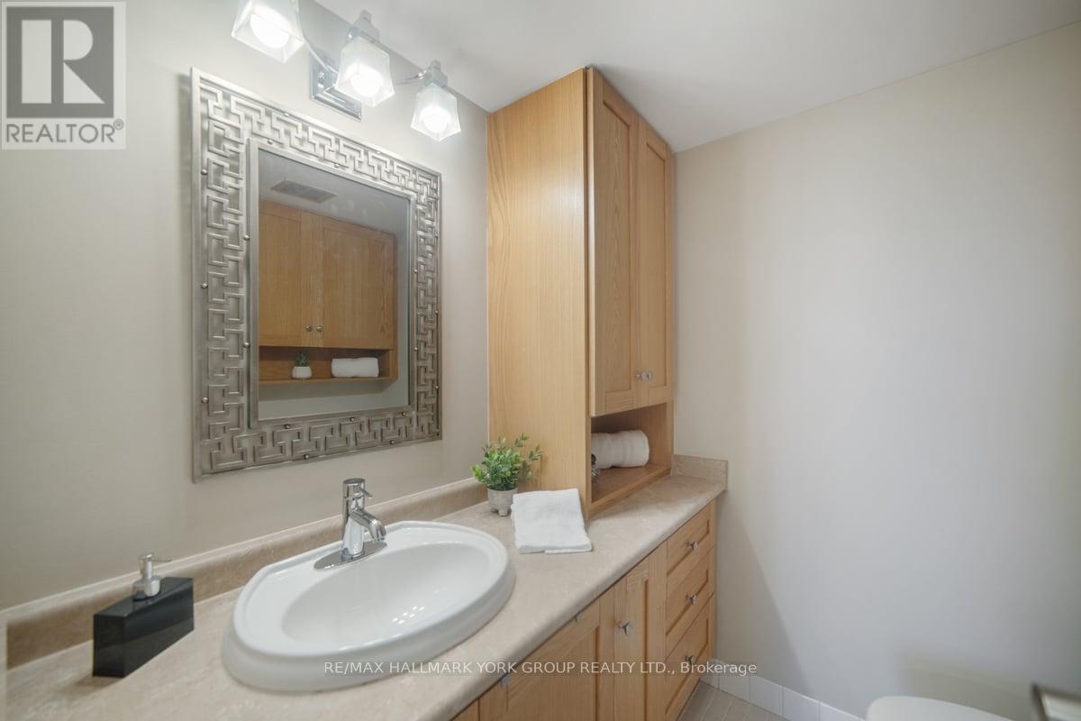 810 - 50 Inverlochy Boulevard, Markham, Ontario  L3T 4T6 - Photo 11 - N12443288