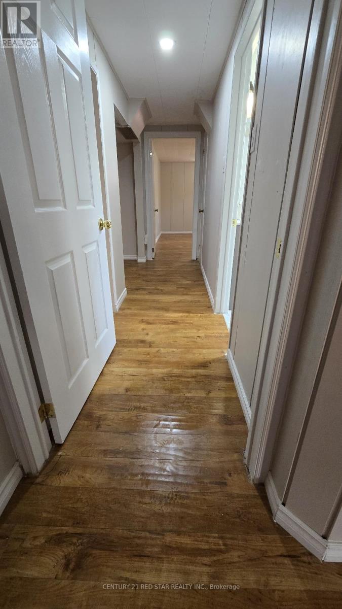235 Mary Street, Oakville, Ontario  L6K 1S5 - Photo 14 - W12445753