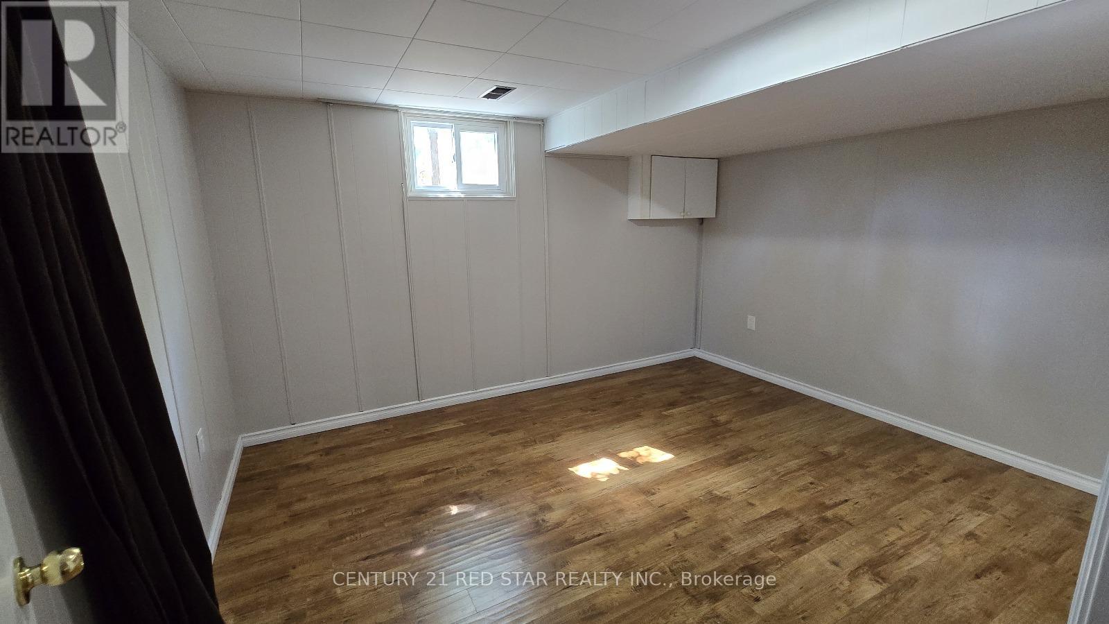 235 Mary Street, Oakville, Ontario  L6K 1S5 - Photo 16 - W12445753