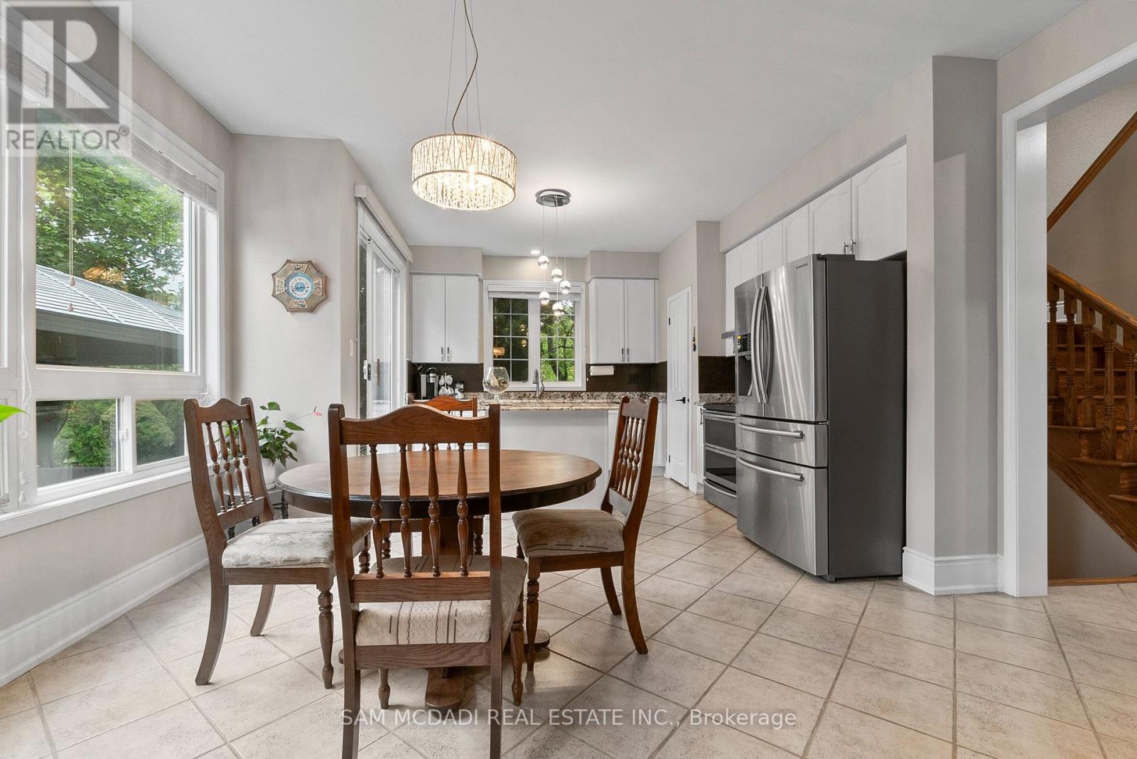 3859 Pondview Way, Mississauga (Lisgar), Ontario  L5N 8K1 - Photo 12 - W12445757