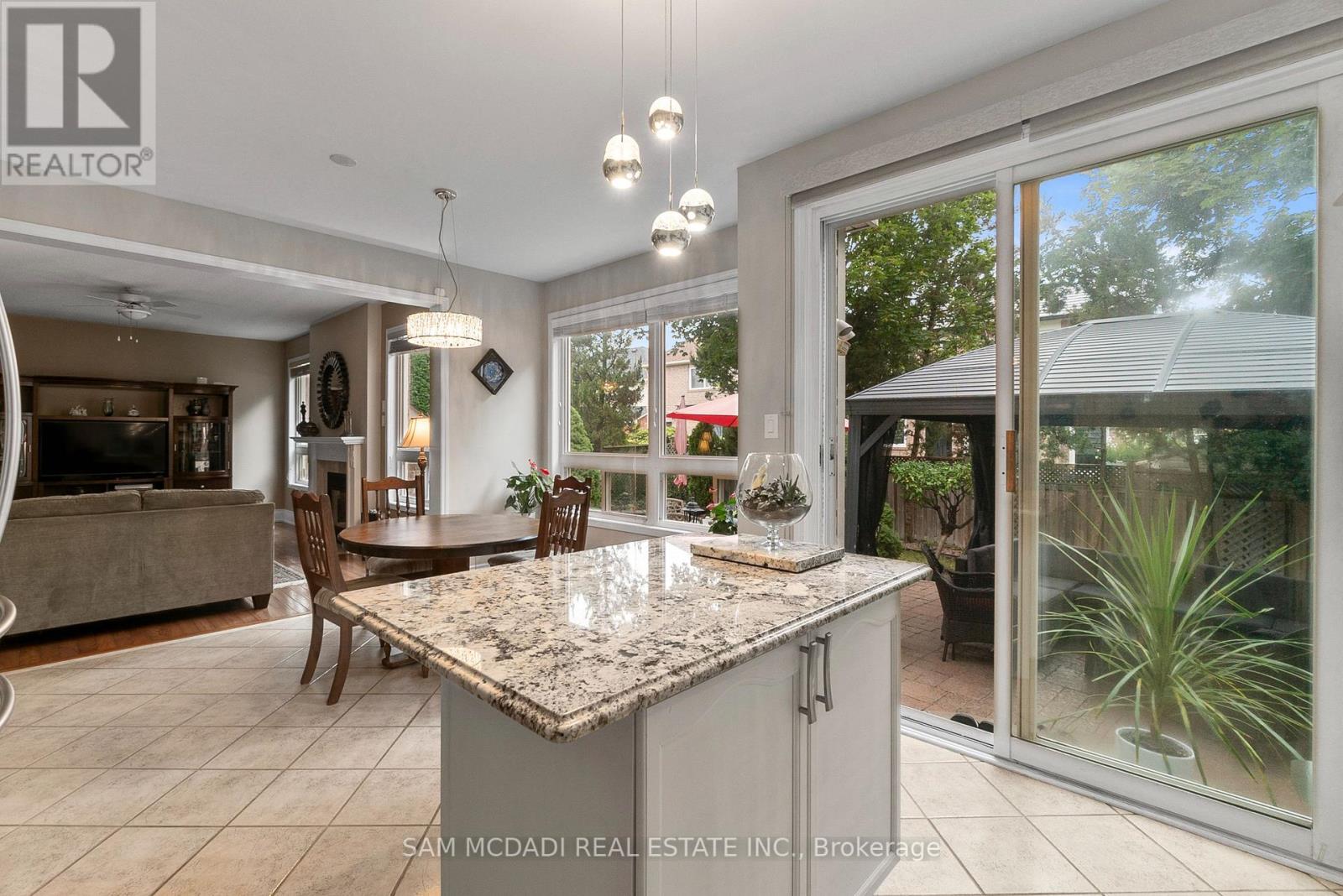 3859 Pondview Way, Mississauga (Lisgar), Ontario  L5N 8K1 - Photo 17 - W12445757