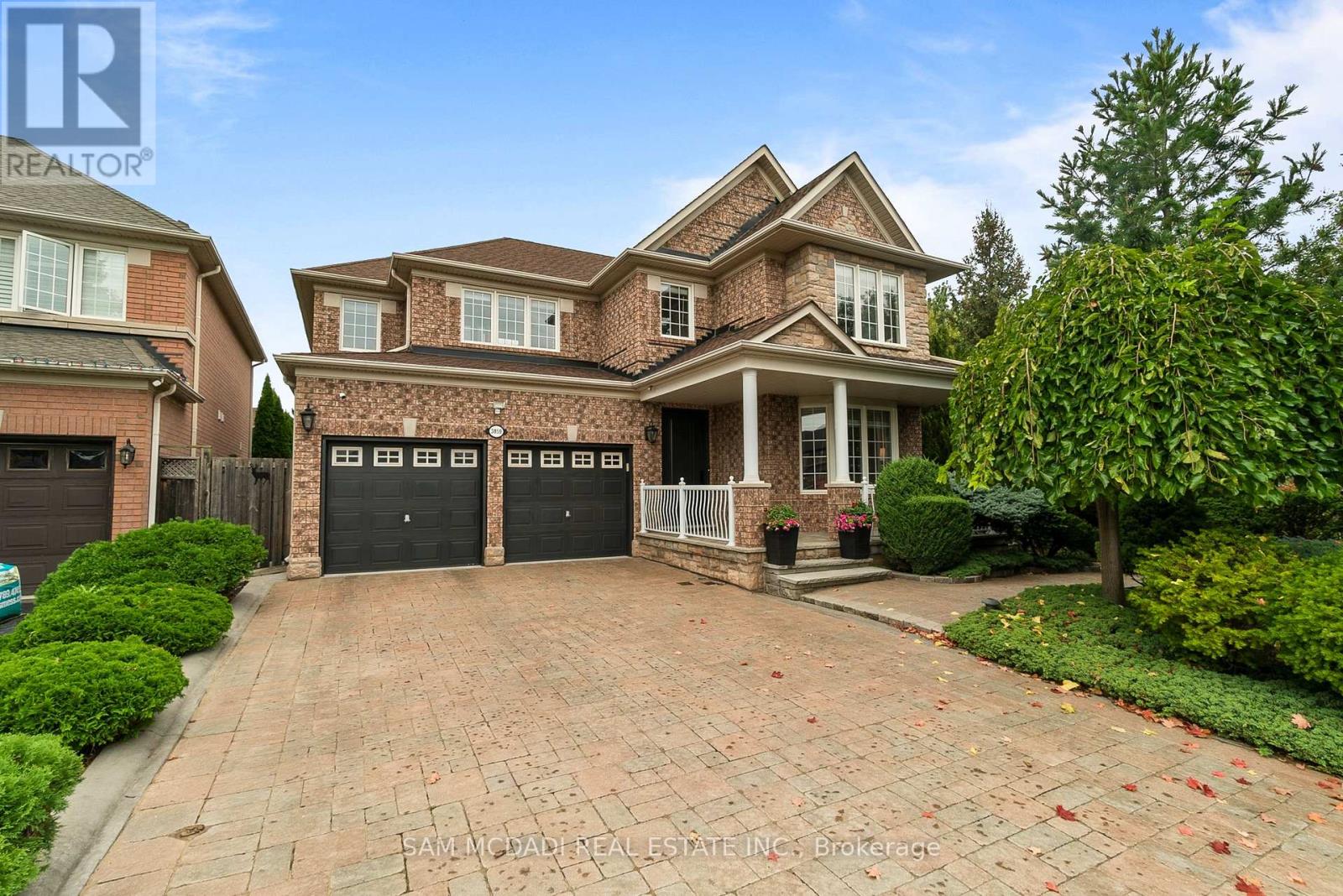 3859 Pondview Way, Mississauga (Lisgar), Ontario  L5N 8K1 - Photo 3 - W12445757