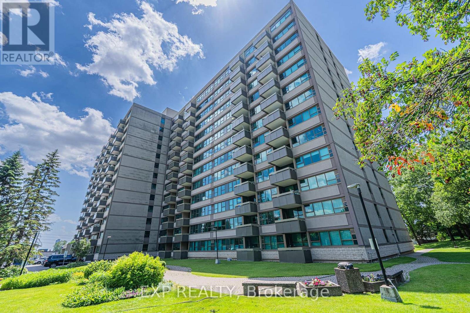 1111 - 555 Brittany Drive, Ottawa, Ontario  K1K 4C5 - Photo 2 - X12445762