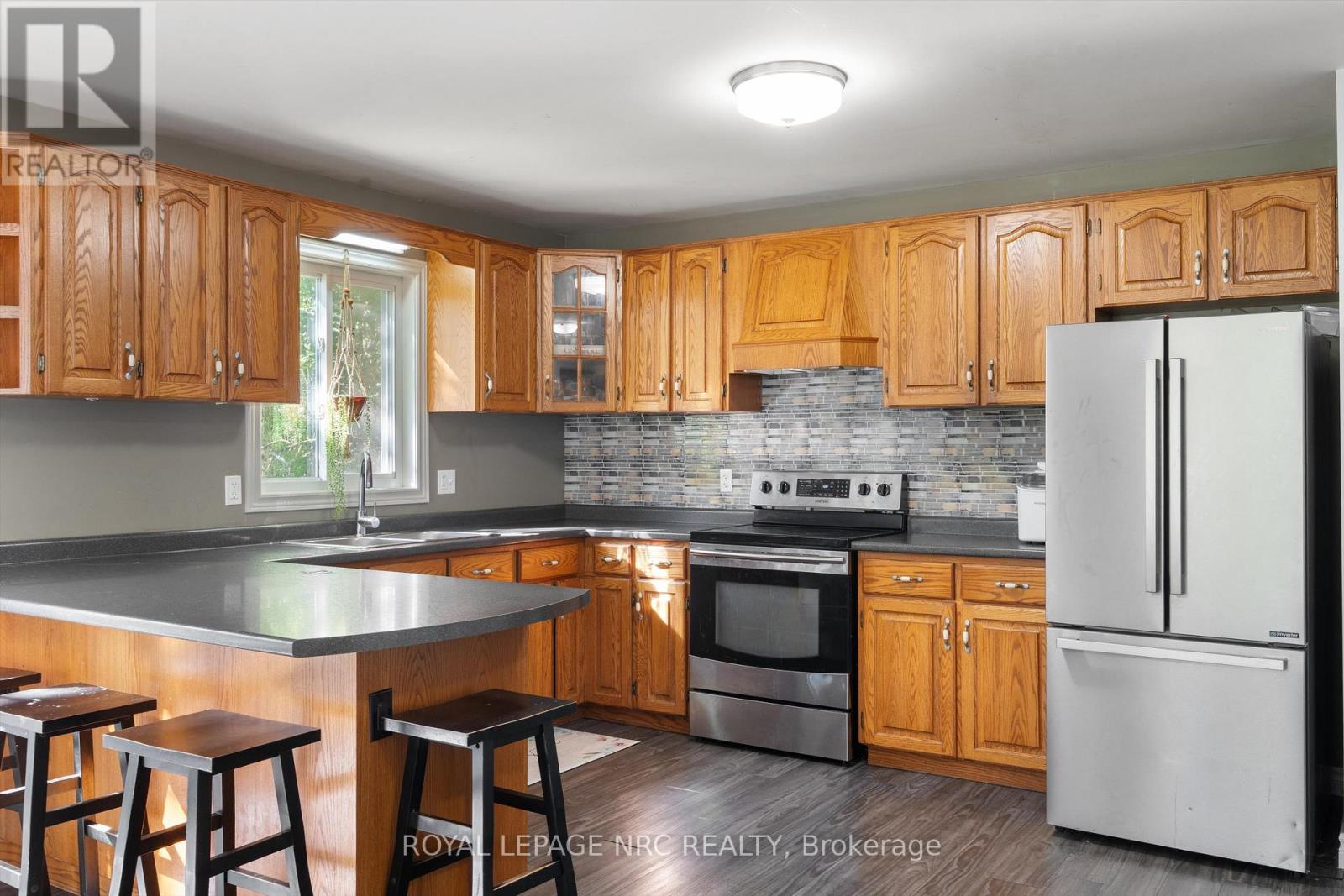 39 Quaker Road, Welland, Ontario  L3C 3G3 - Photo 15 - X12445782