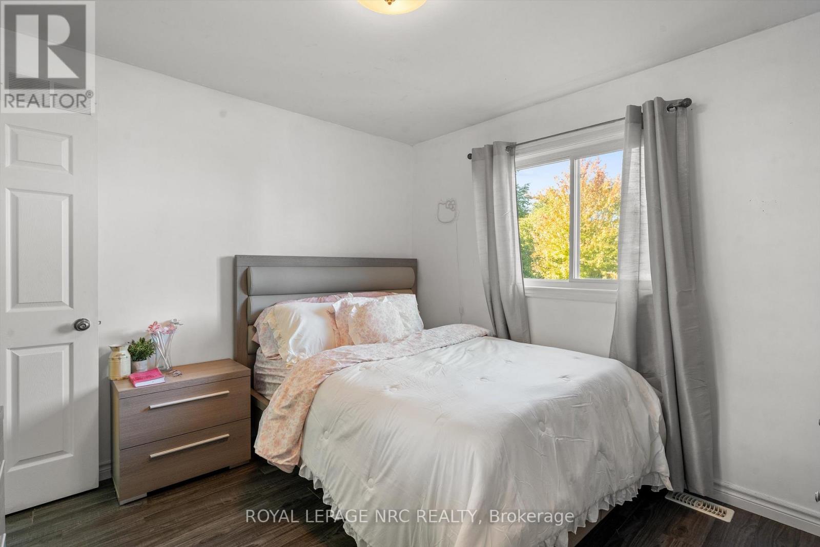 39 Quaker Road, Welland, Ontario  L3C 3G3 - Photo 21 - X12445782