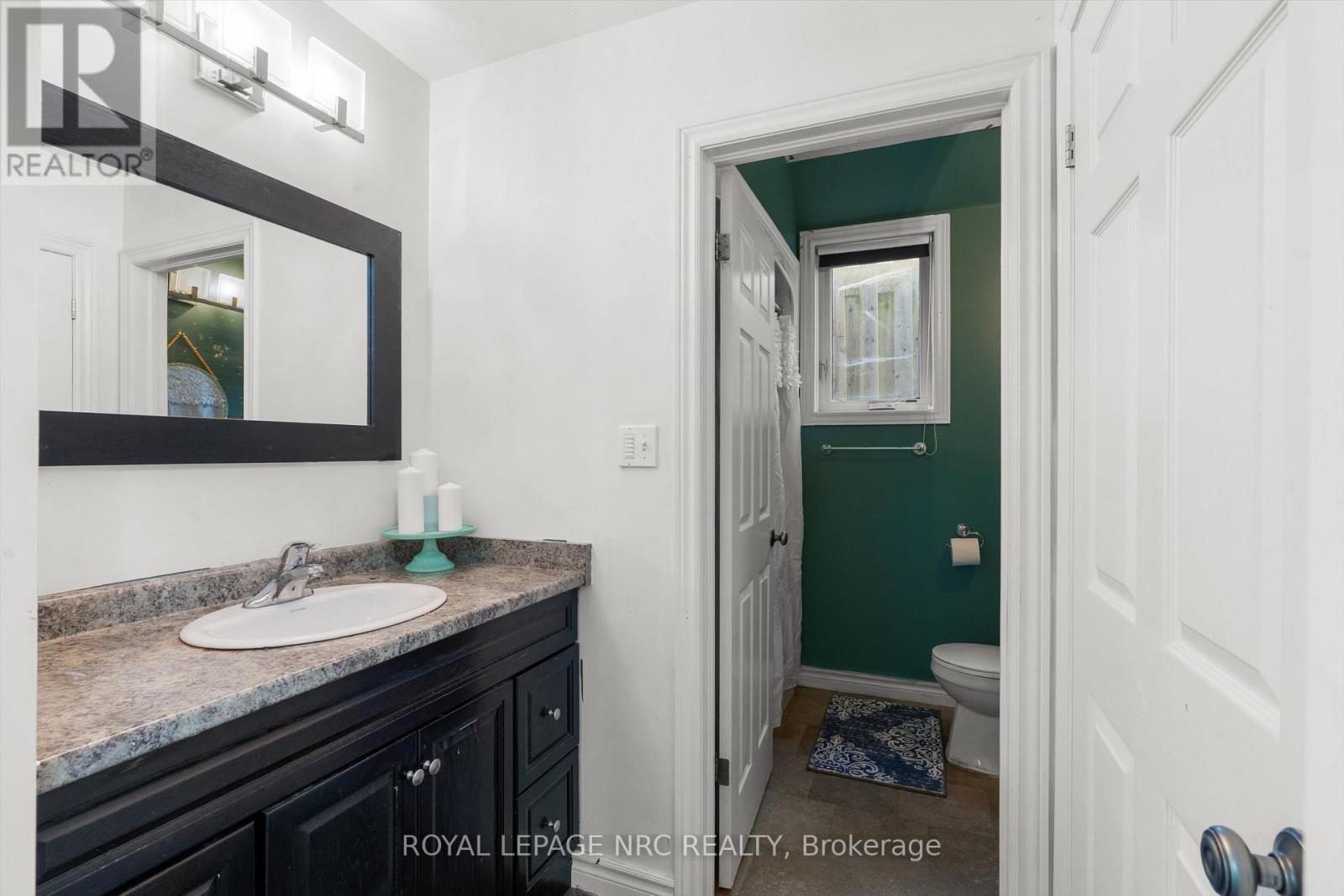 39 Quaker Road, Welland, Ontario  L3C 3G3 - Photo 23 - X12445782